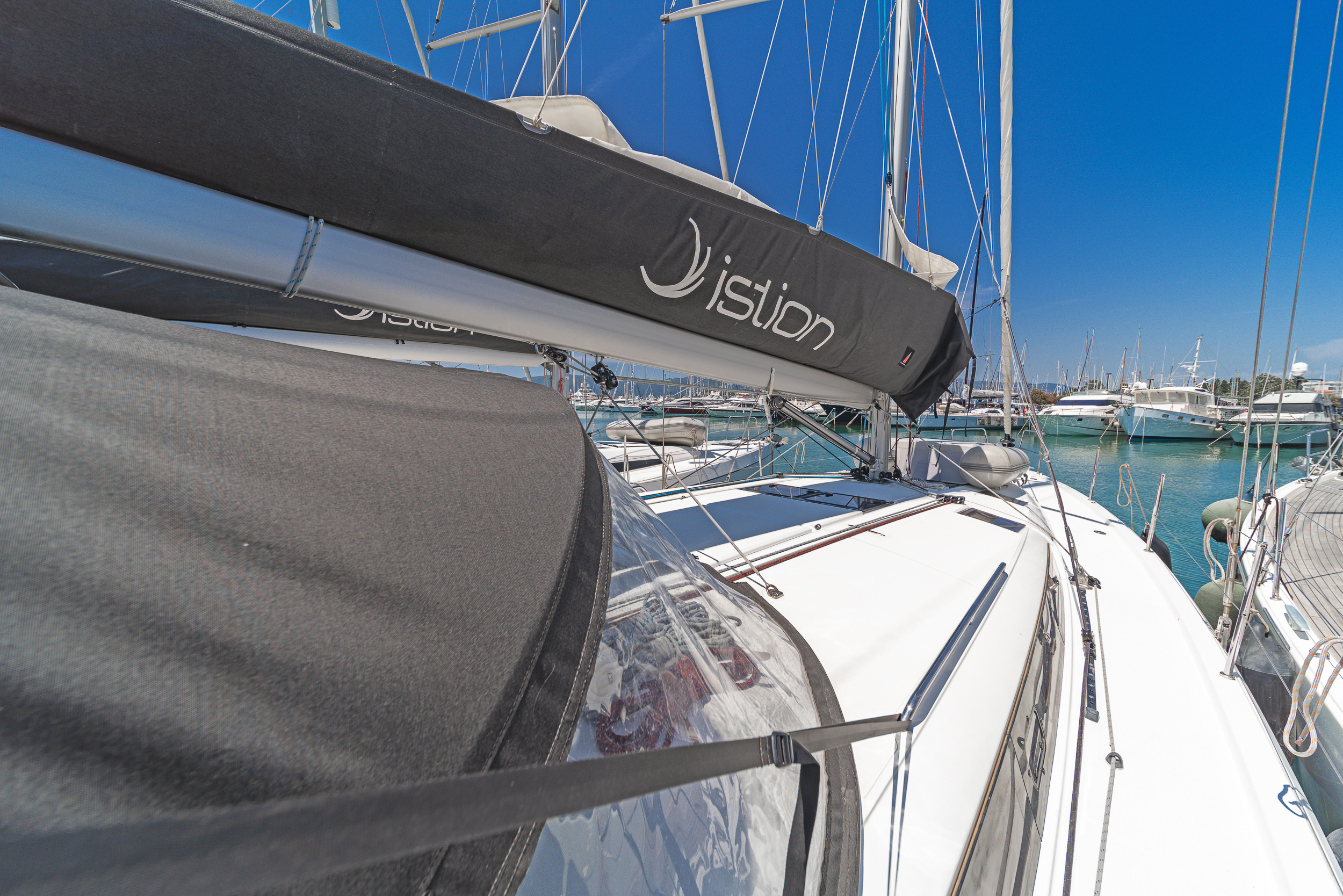 Sun Odyssey 490 — photo 12