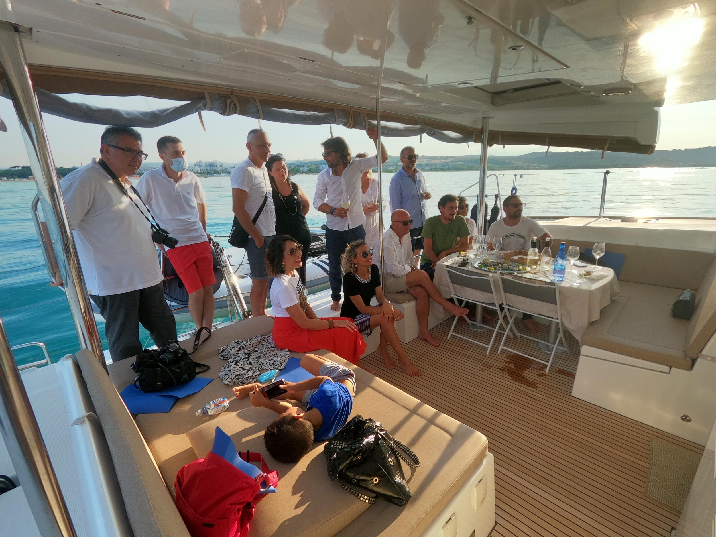 Lagoon 450 Flybridge — photo 4