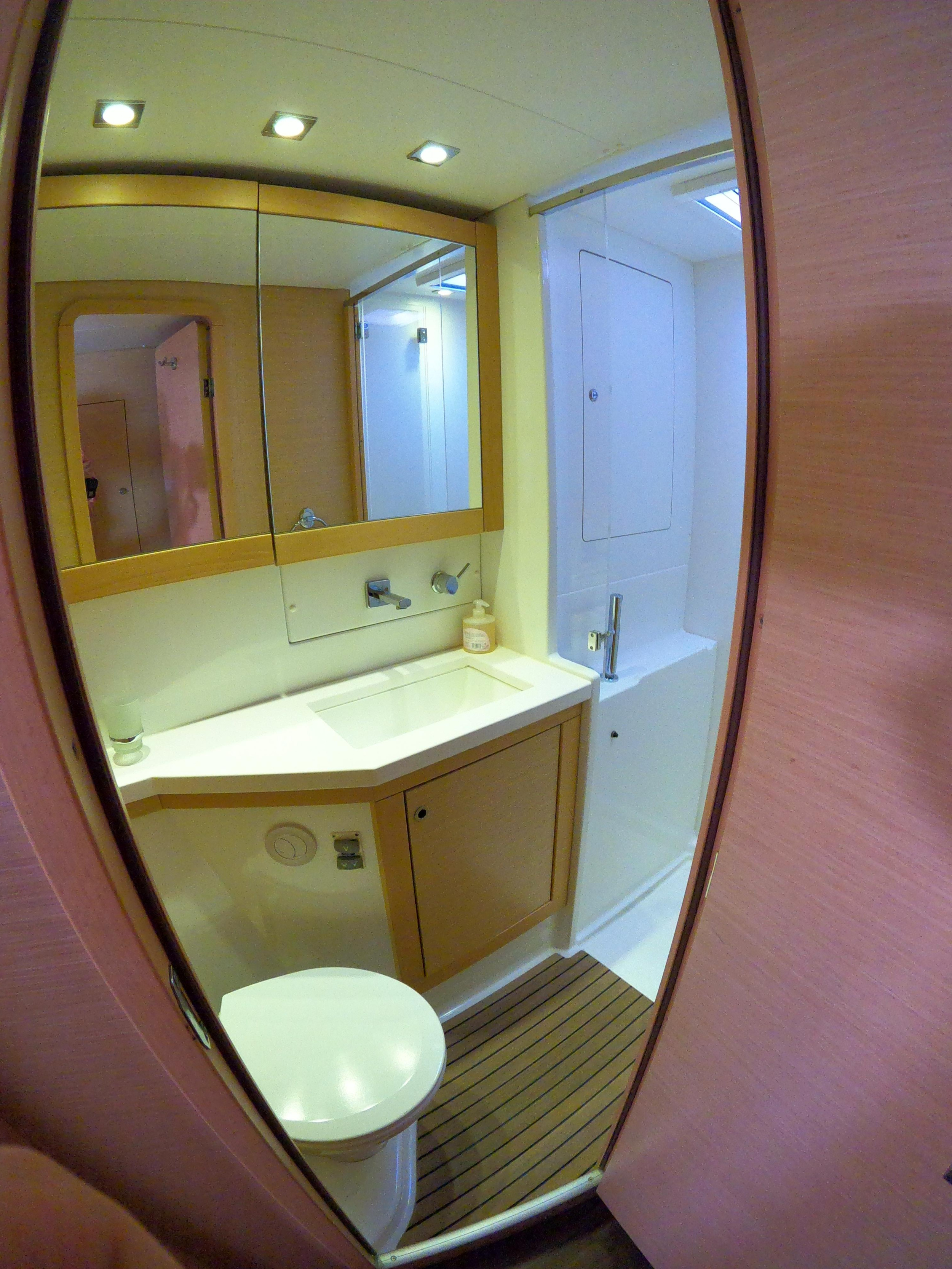 Lagoon 450 Flybridge — photo 42