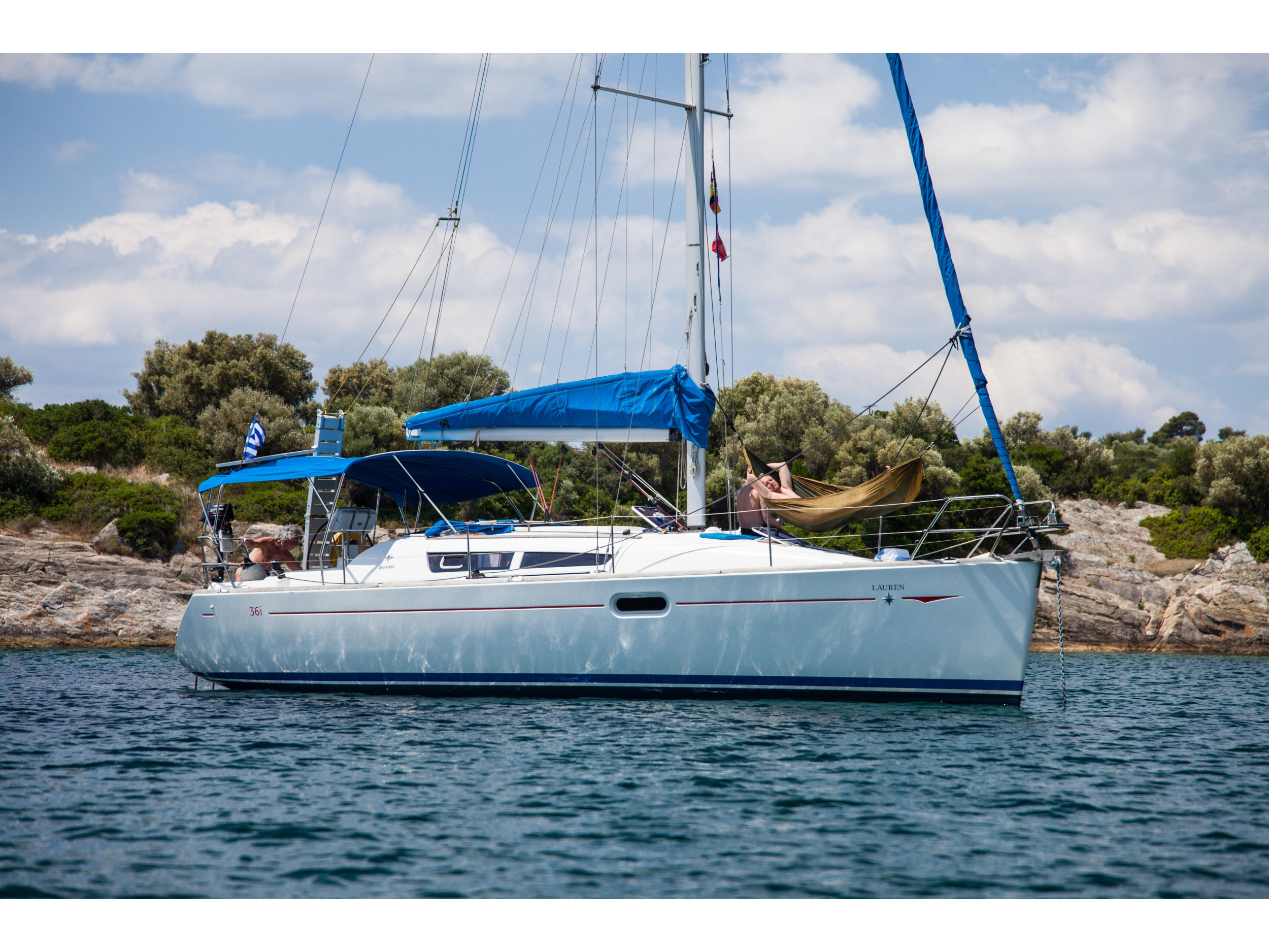 Sun Odyssey 36i — photo 1