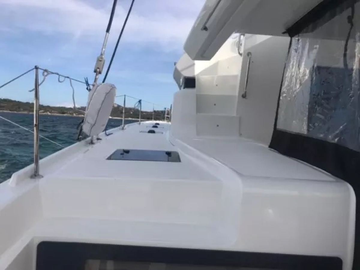 Lagoon 50 — photo 4