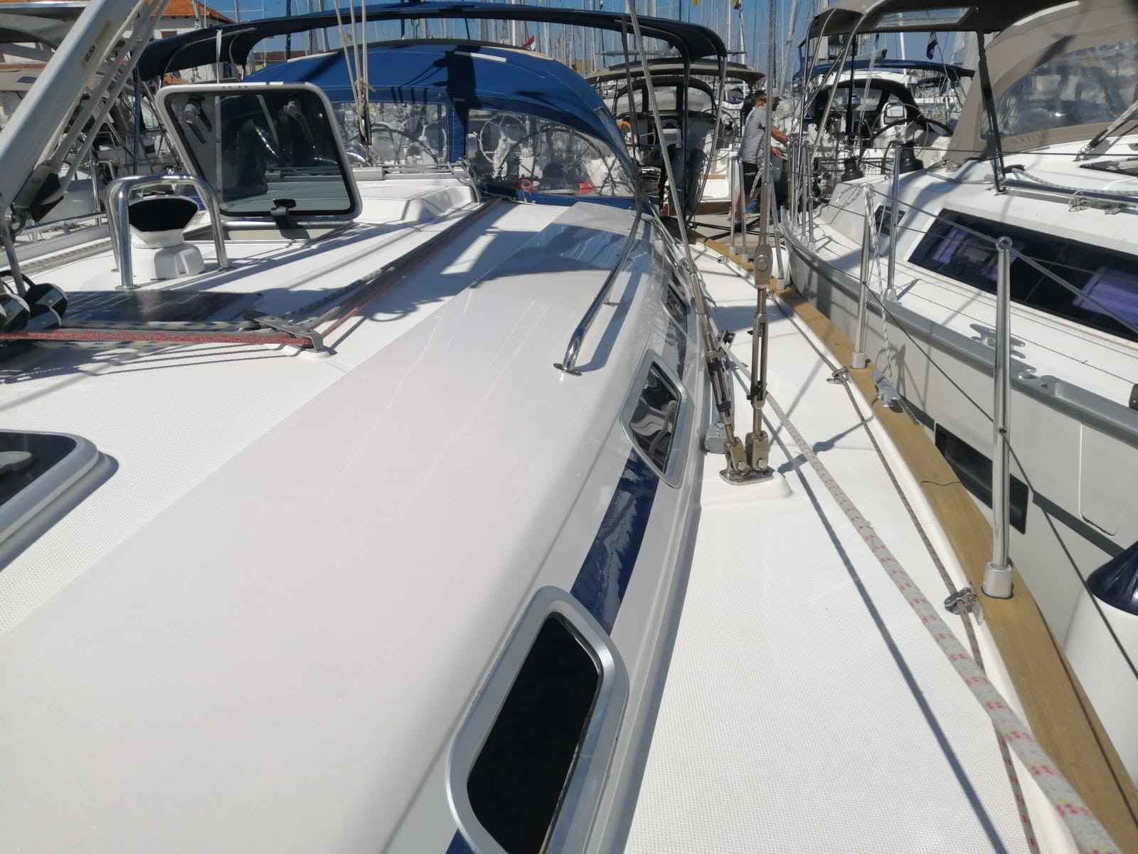 Bavaria 44 — photo 3