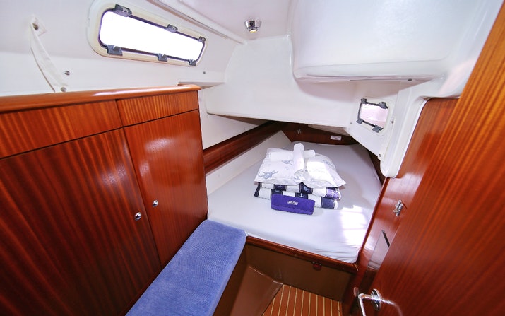 Bavaria 44 — photo 35