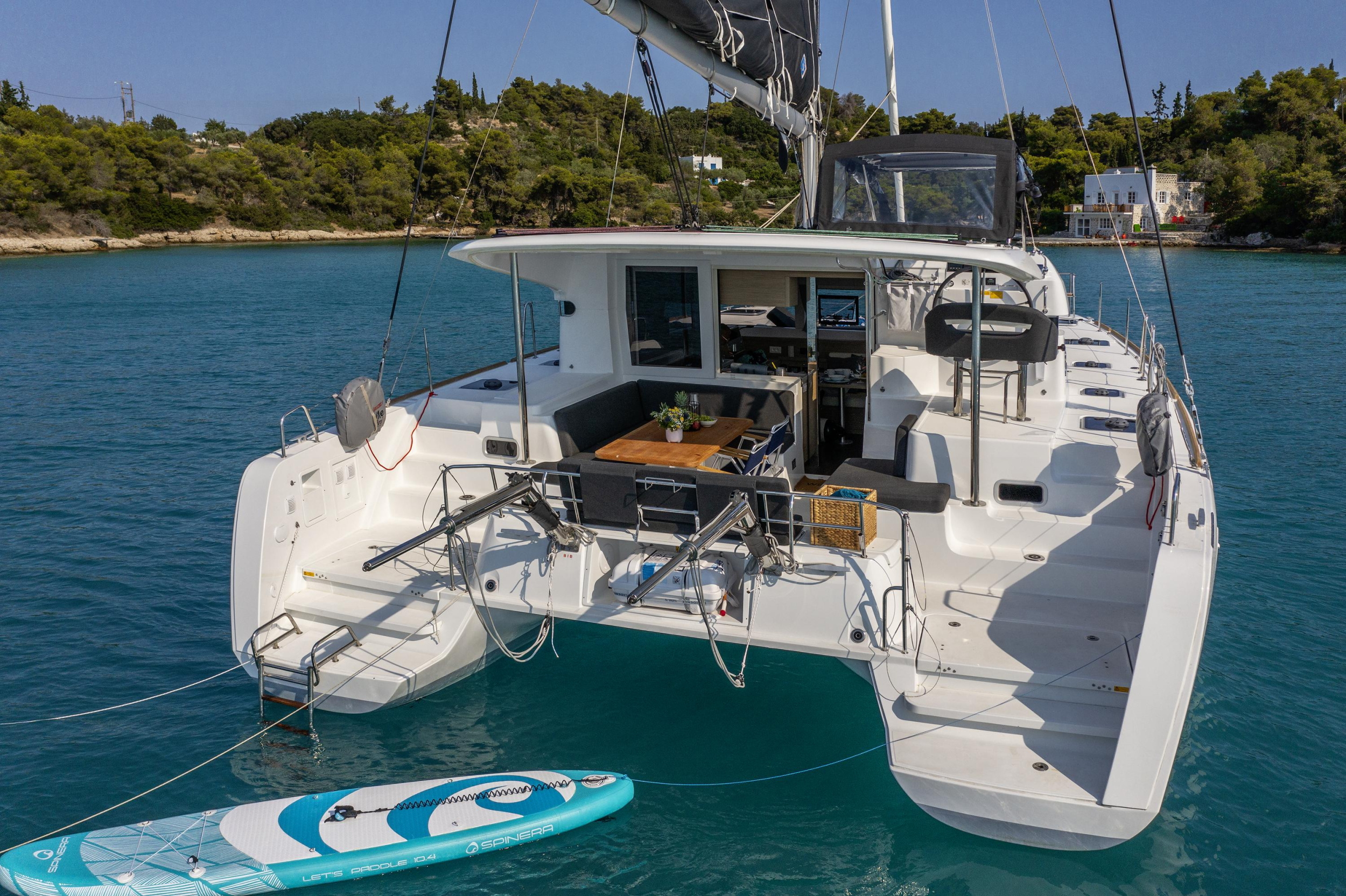 Lagoon 40 — photo 14
