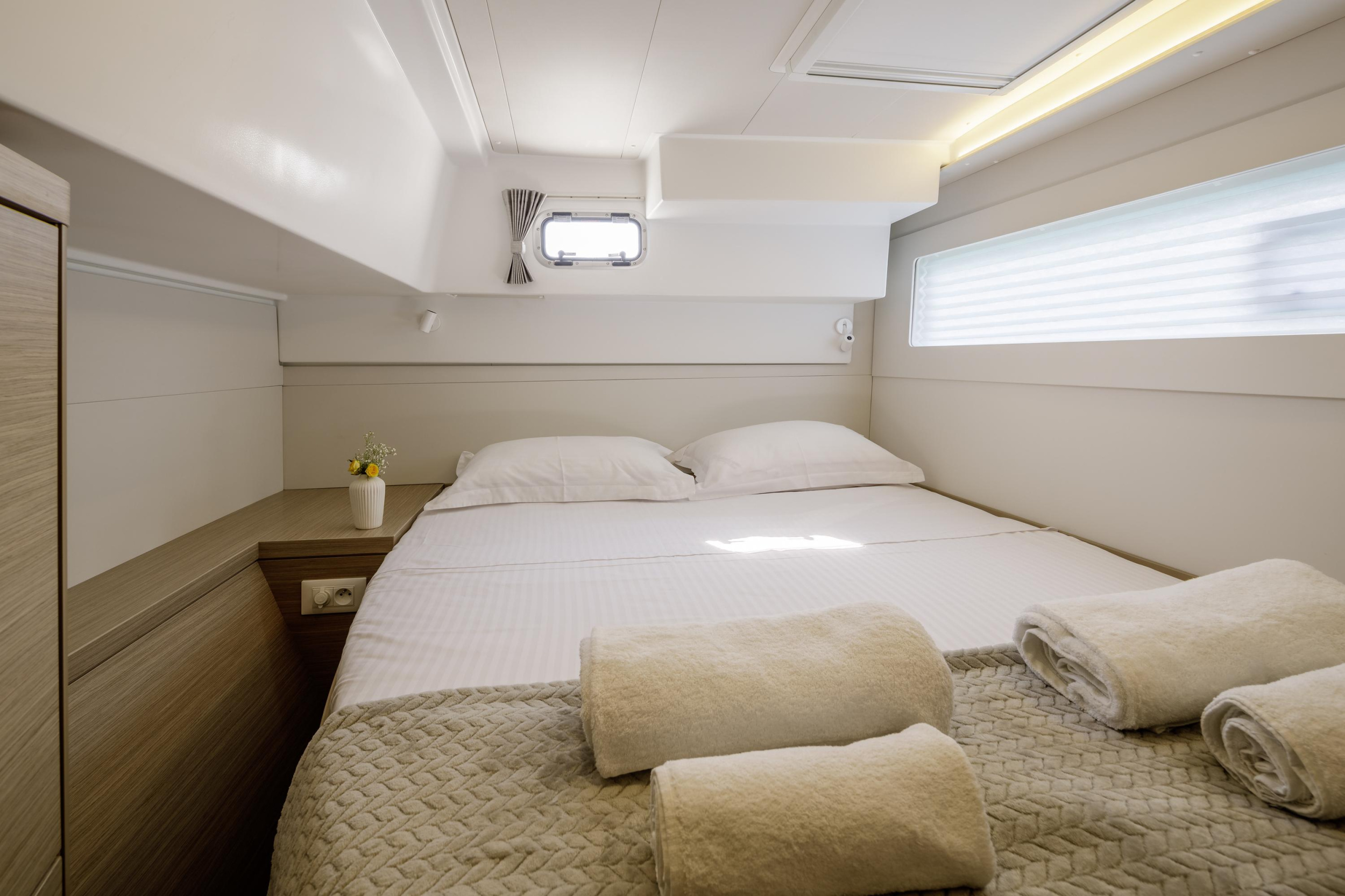 Lagoon 40 — photo 12