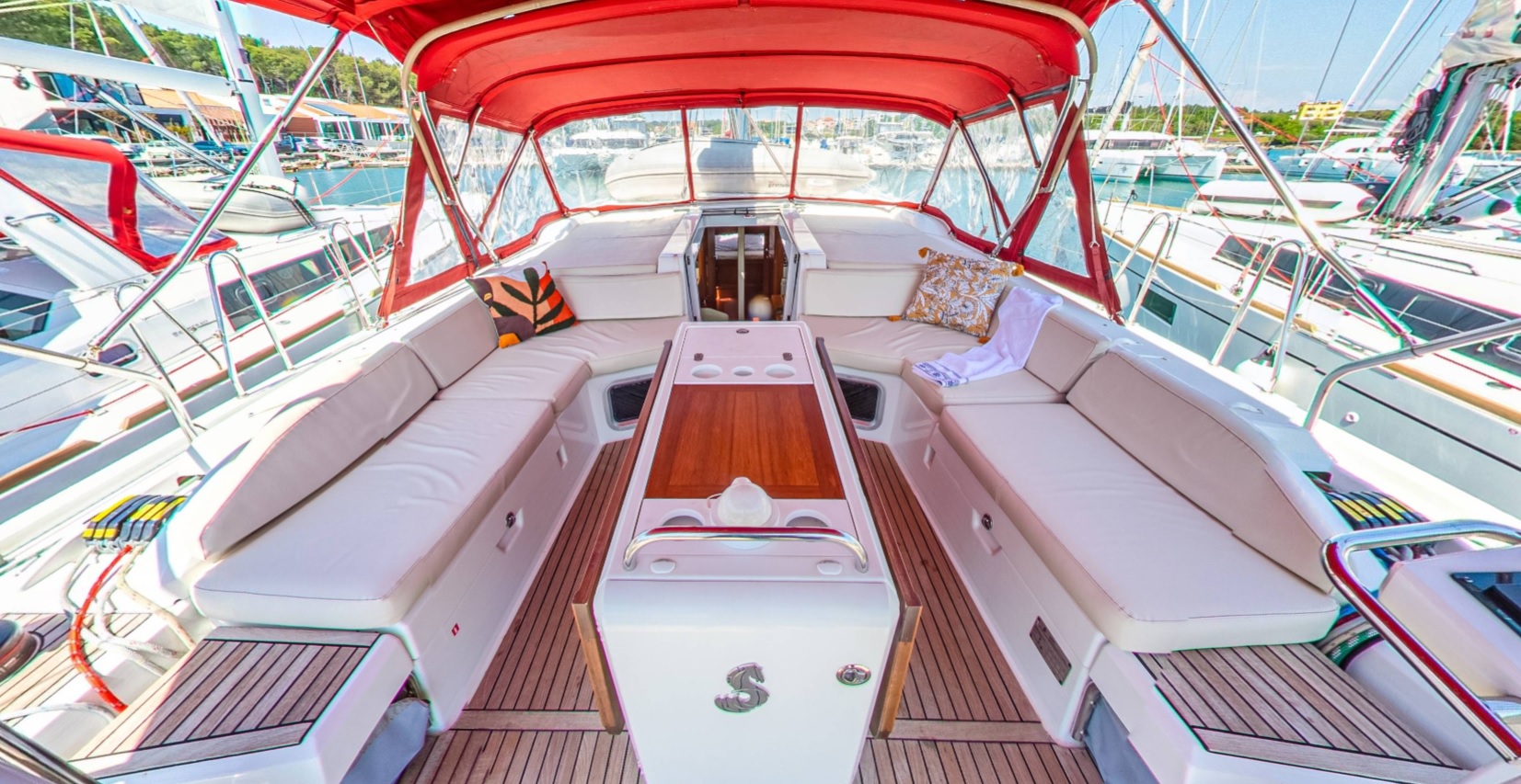 Oceanis 51.1 — photo 22