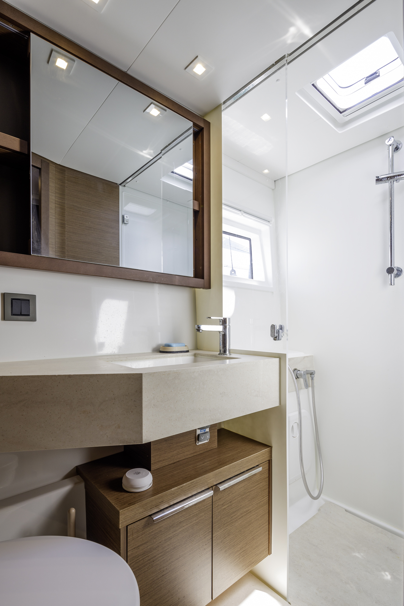 Lagoon 46 Owners Version — photo 7