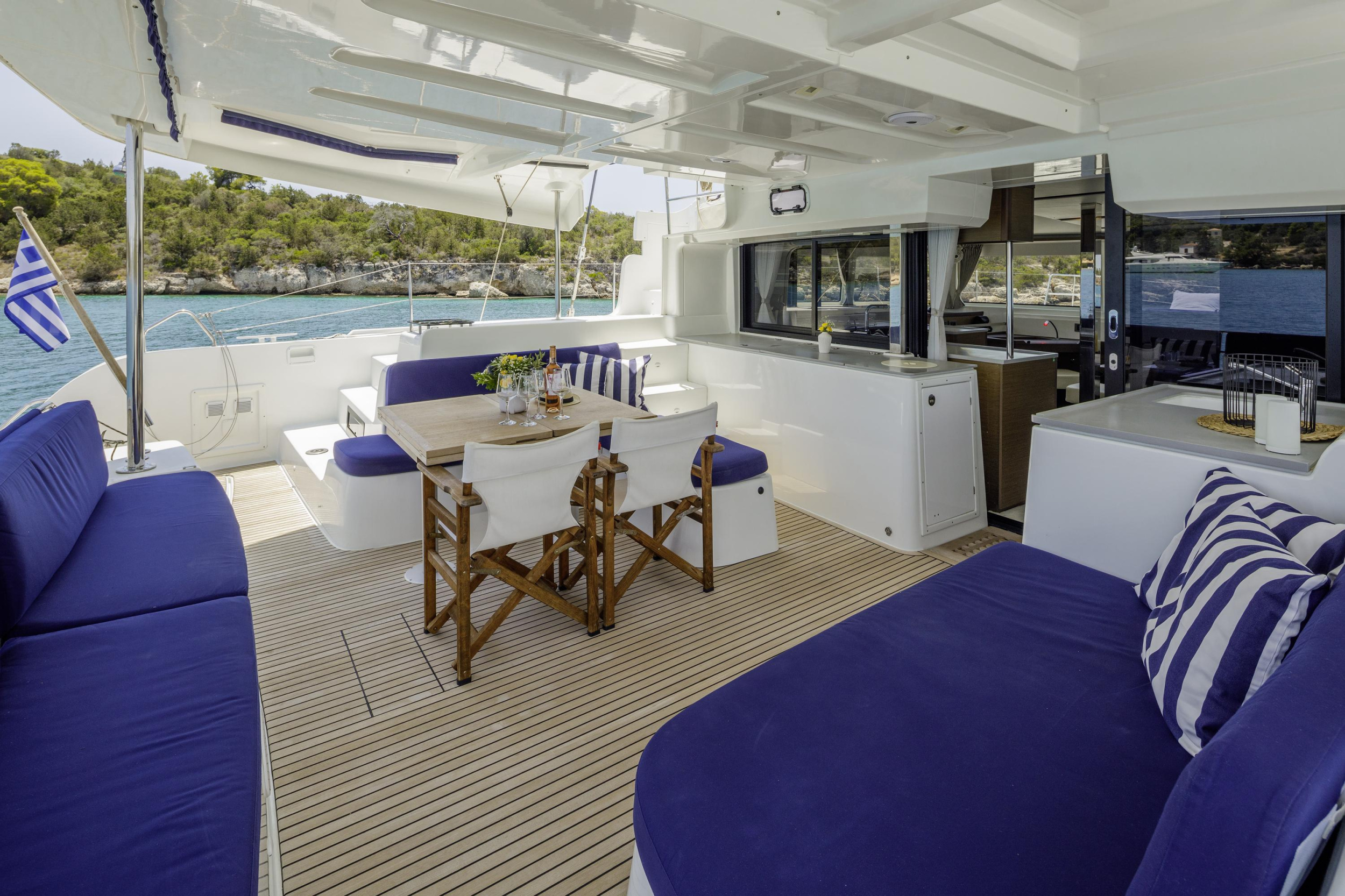 Lagoon 46 Owners Version — photo 4