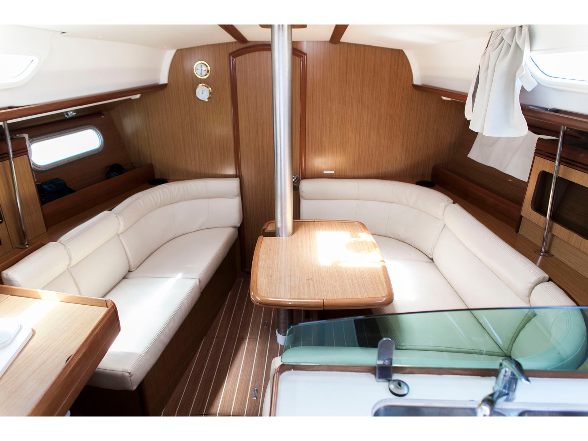 Sun Odyssey 36i — photo 10