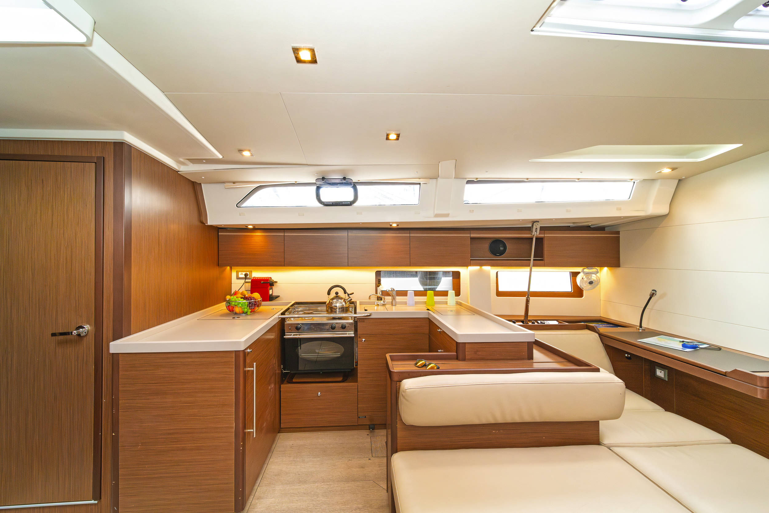 Oceanis 51.1 (5+1 cab) & GEN — photo 22