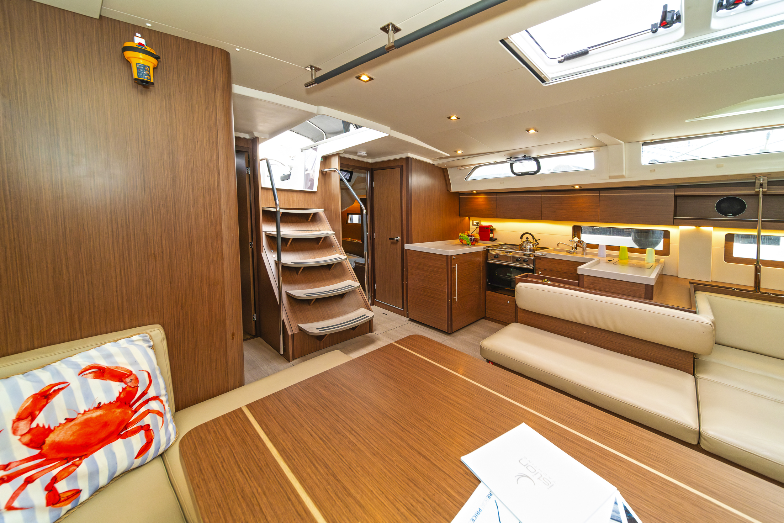 Oceanis 51.1 (5+1 cab) & GEN — photo 4
