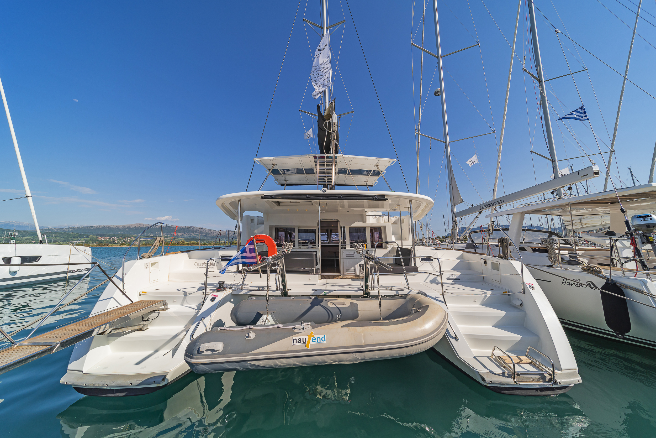 Lagoon 450 Fly & GEN & WM — photo 10