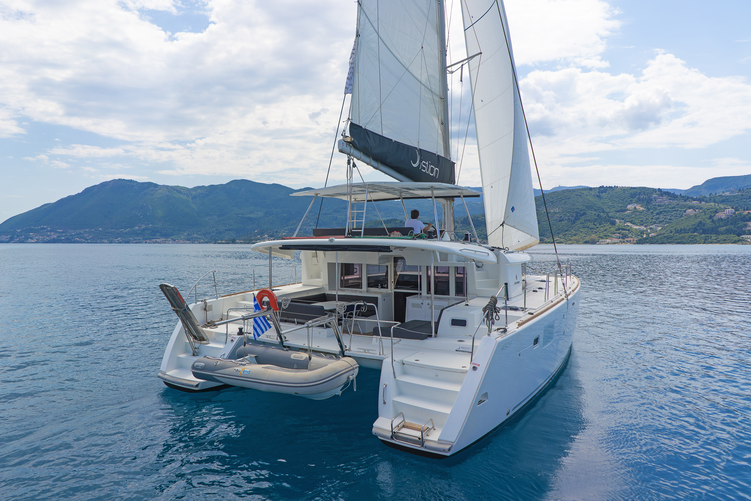 Lagoon 450 Fly & GEN & WM — photo 6