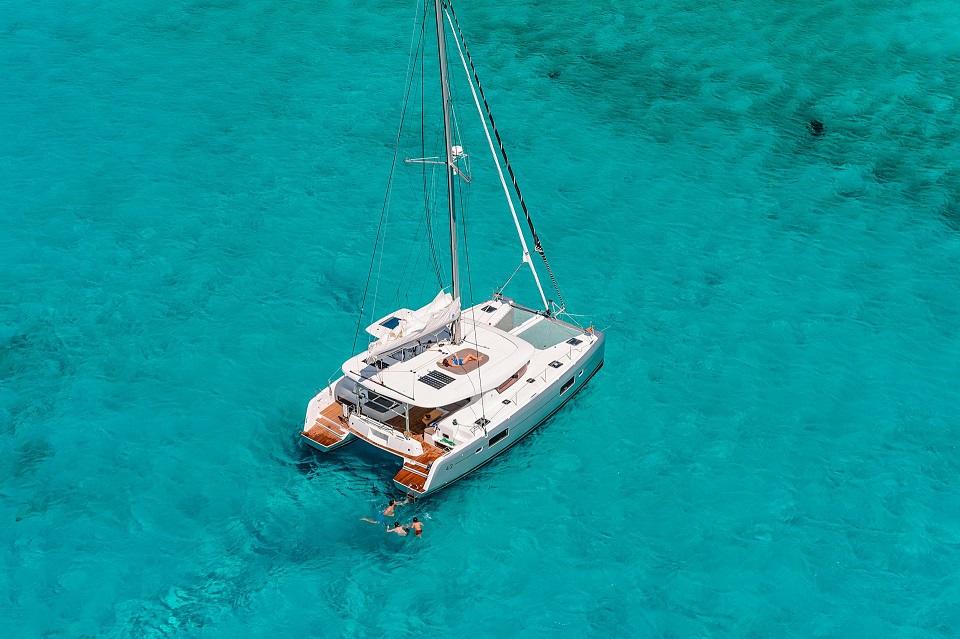 Lagoon 42 & GEN & WM — photo 21