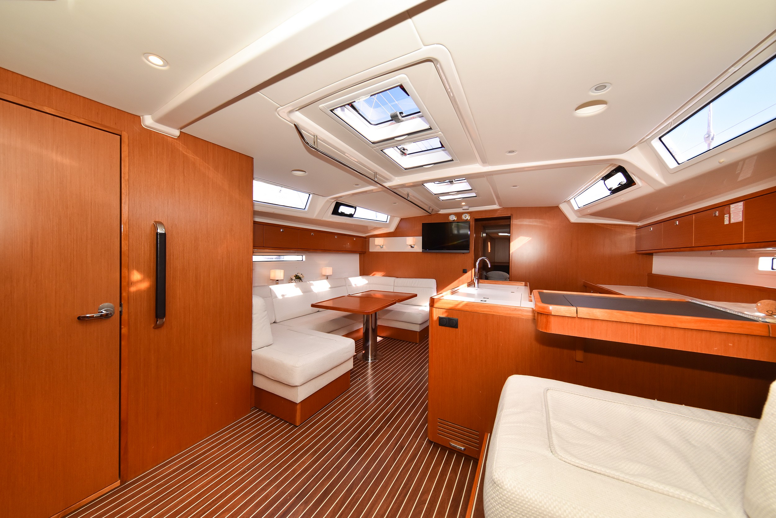 Bavaria Cruiser 56 — photo 62