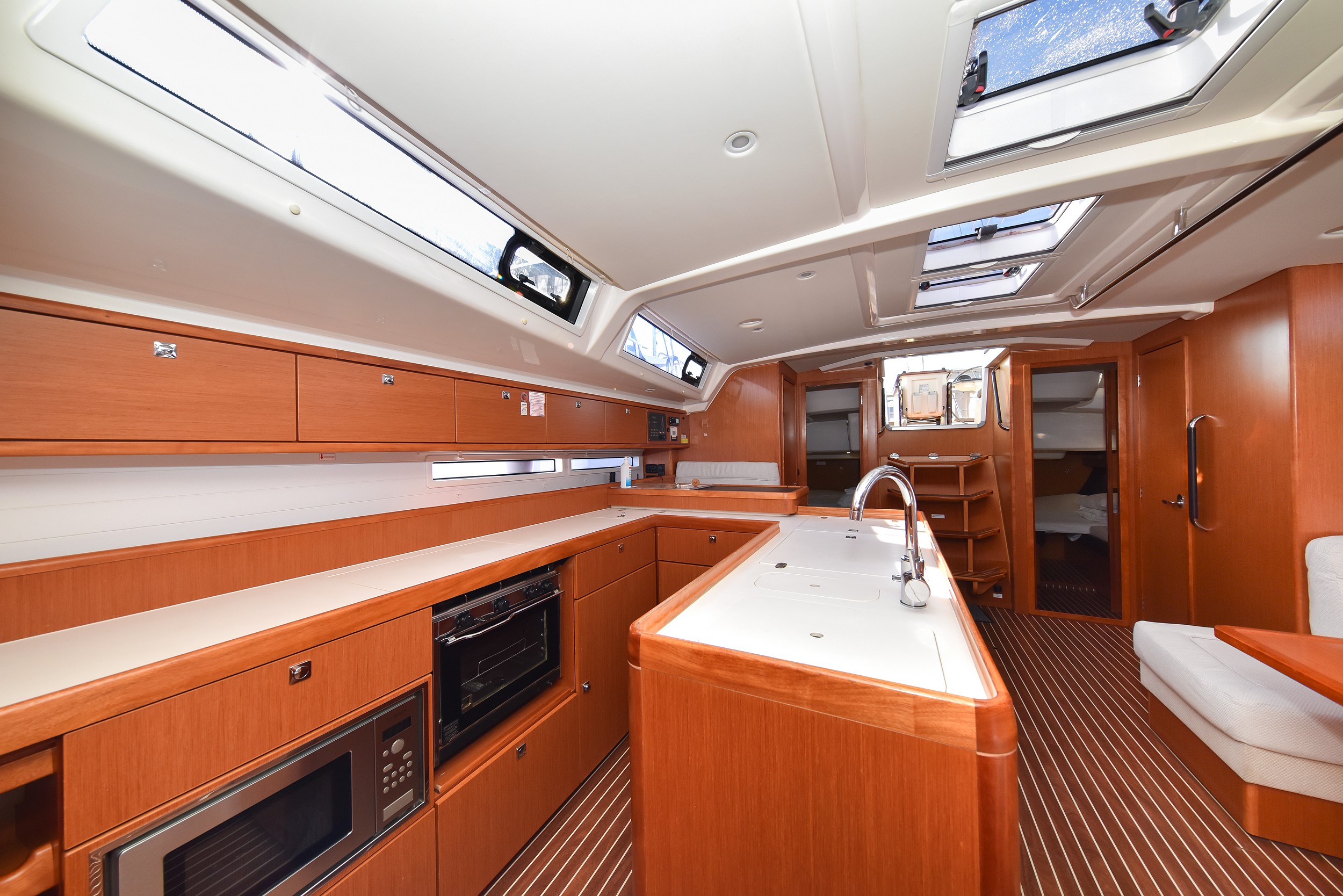 Bavaria Cruiser 56 — photo 38