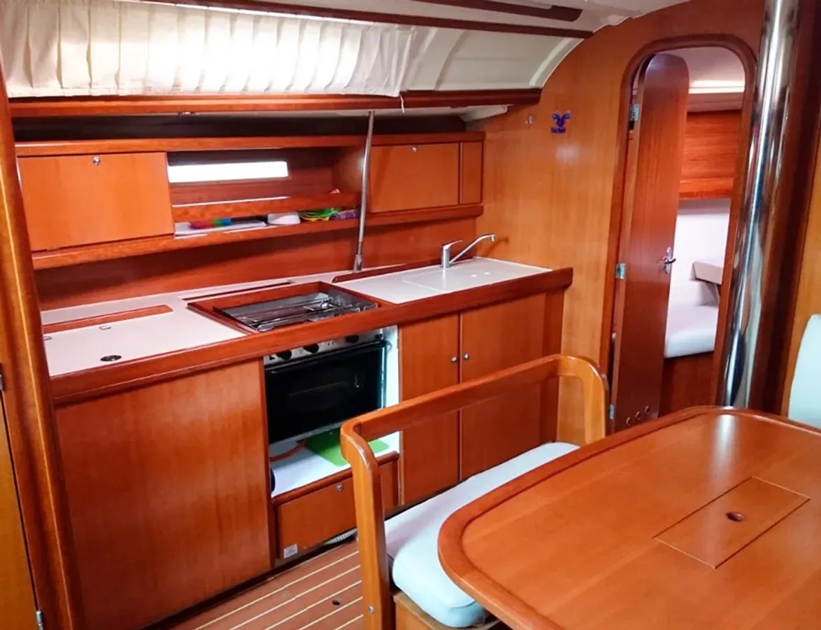Dufour 385 Grand Large — photo 33