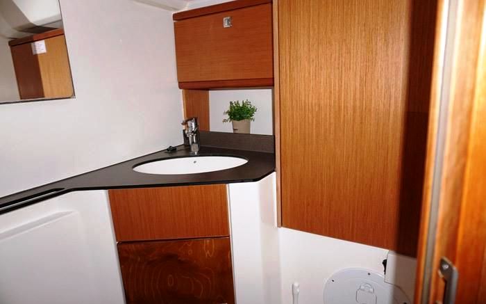Bavaria 46 Cruiser — photo 26