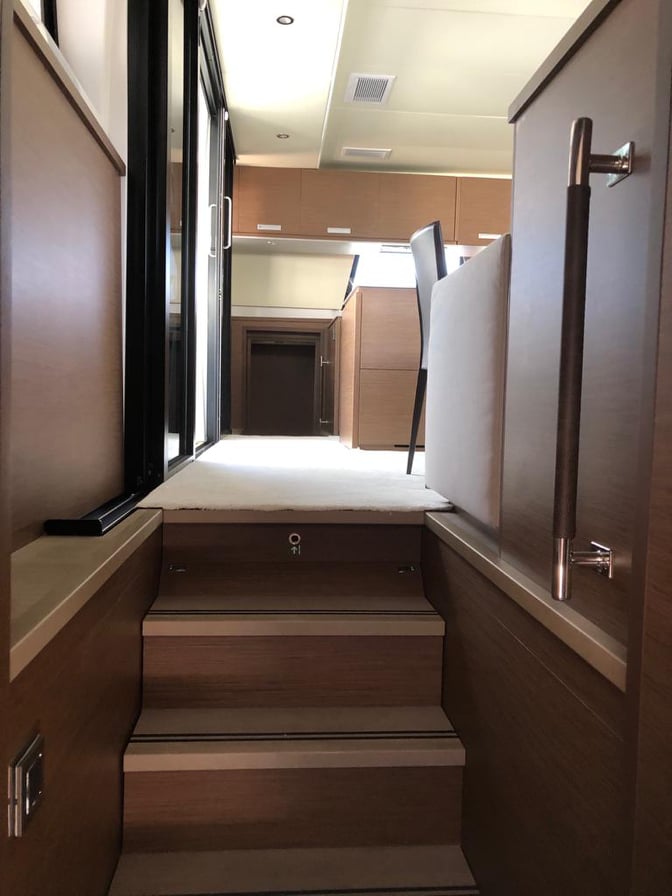 Lagoon 620 — photo 9