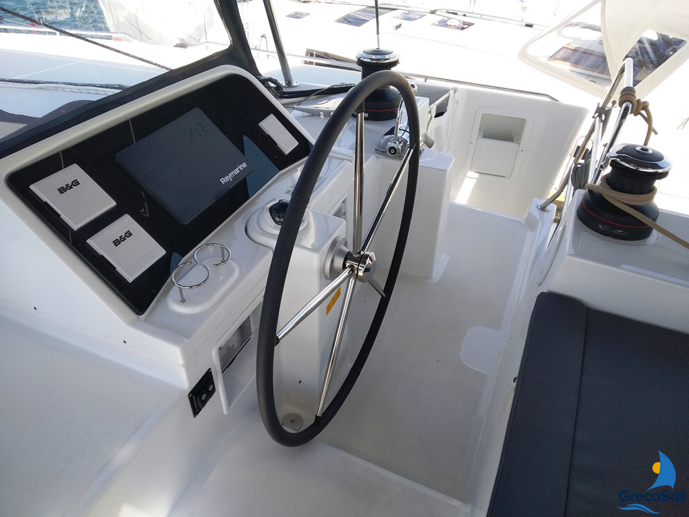 Lagoon 450 Flybridge — photo 19