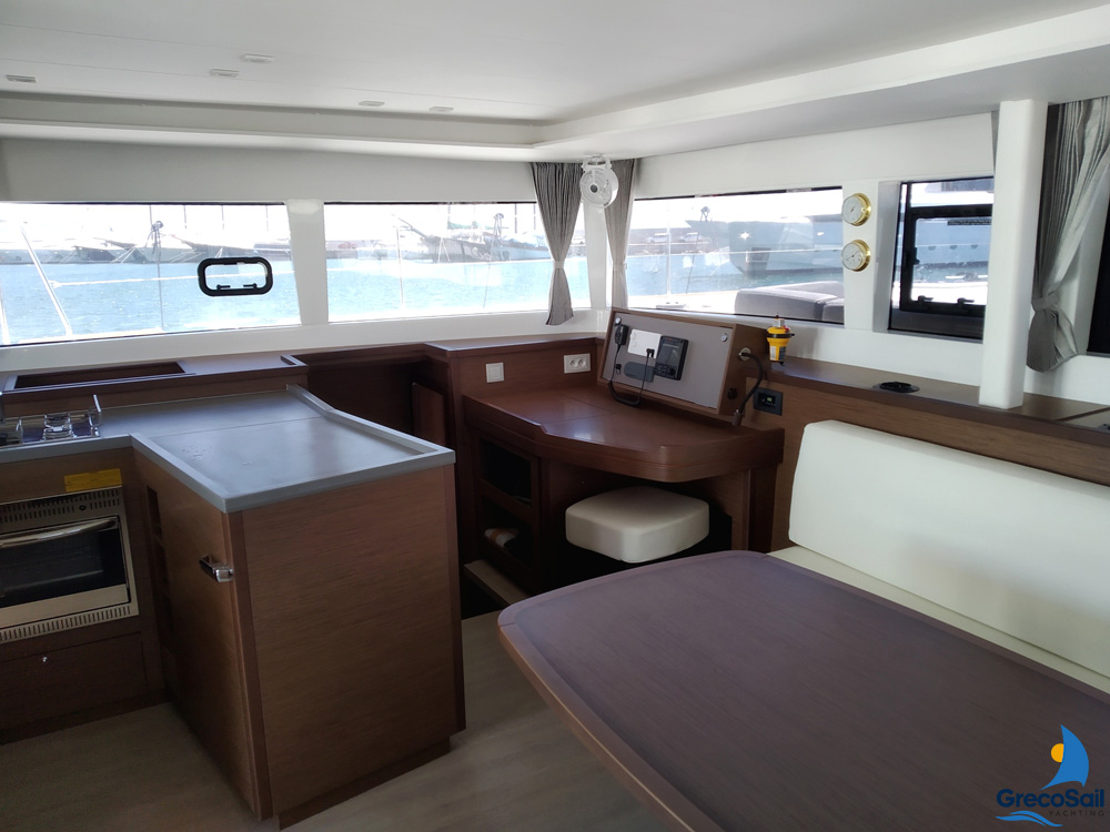 Lagoon 450 Flybridge — photo 16