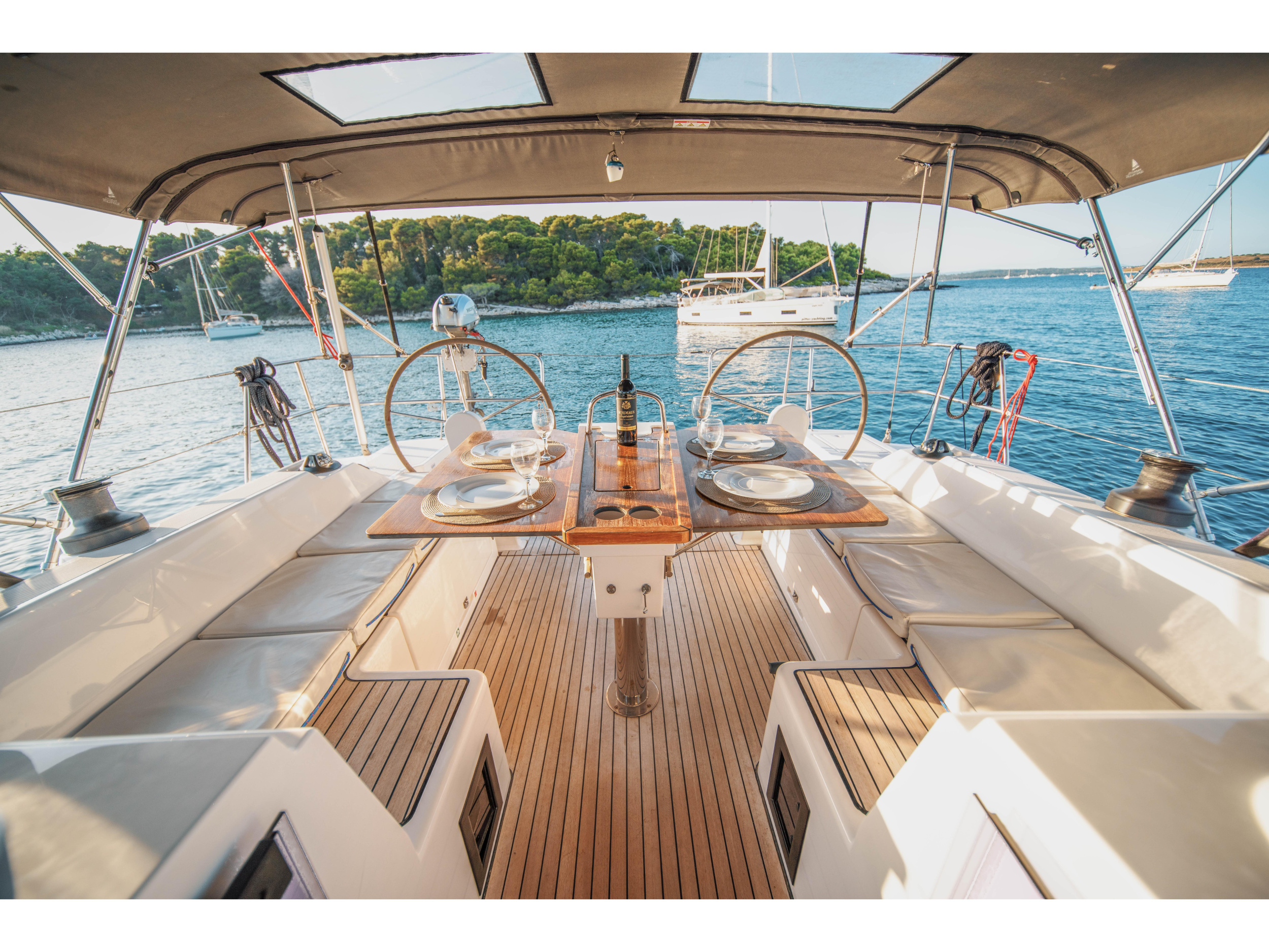 Bavaria C42 — photo 1