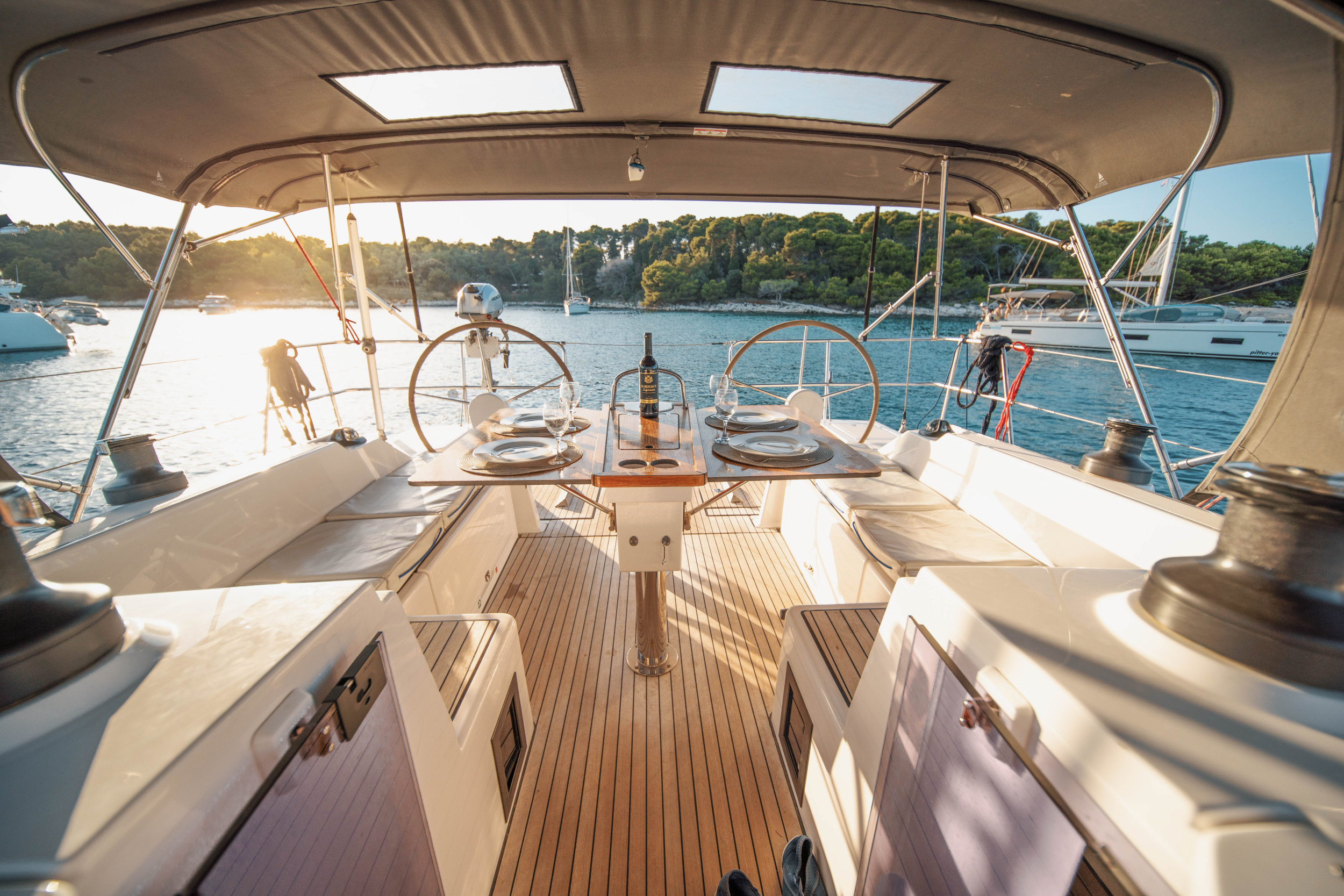 Bavaria C42 — photo 19