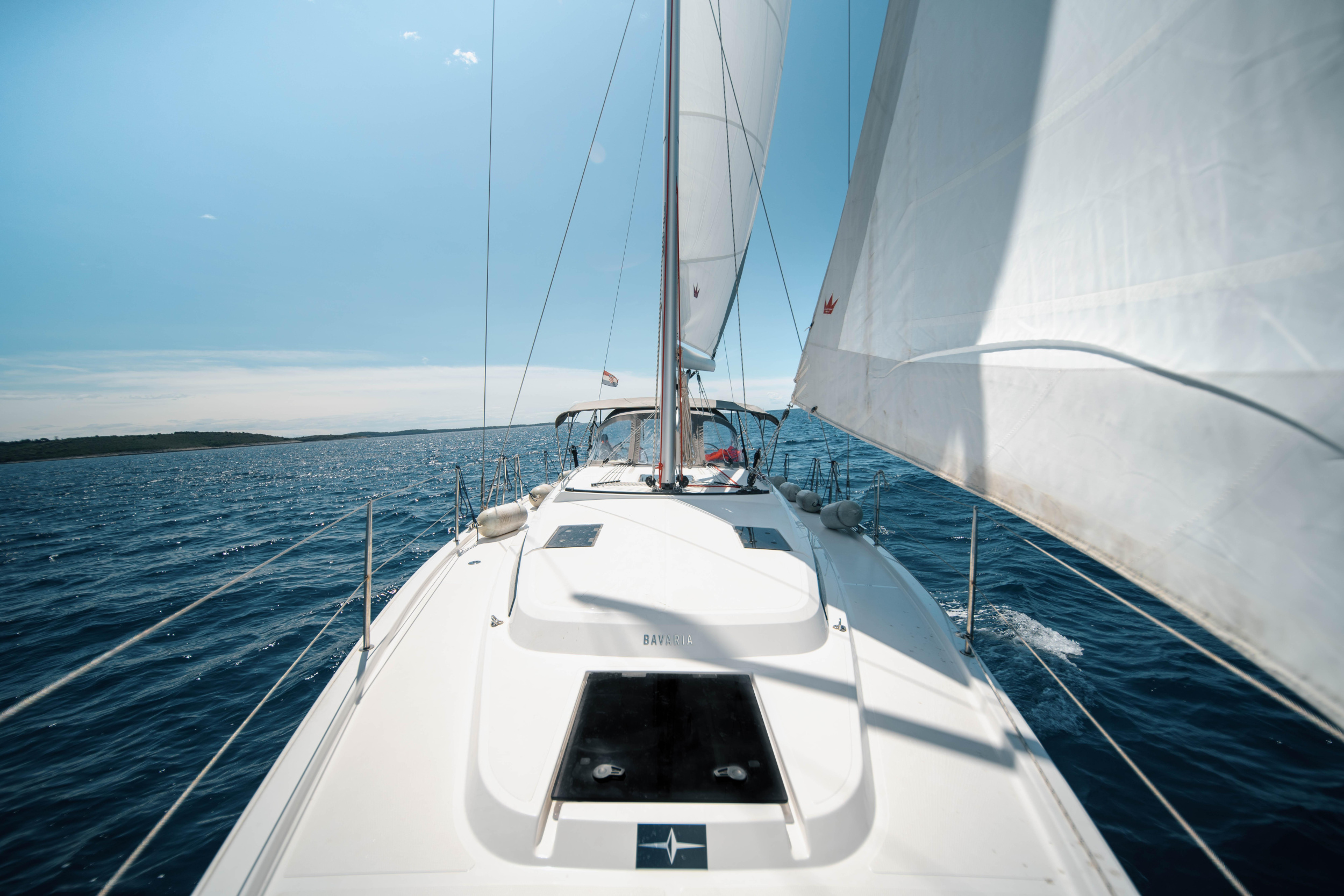 Bavaria C42 — photo 6