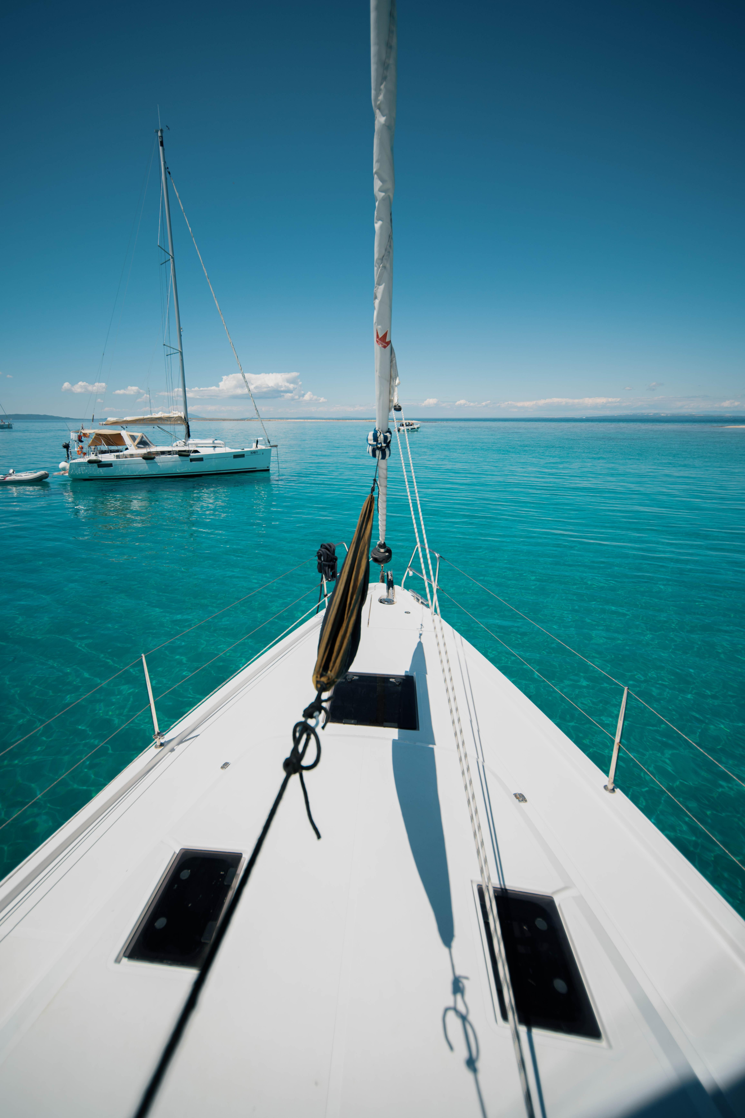 Bavaria C42 — photo 10
