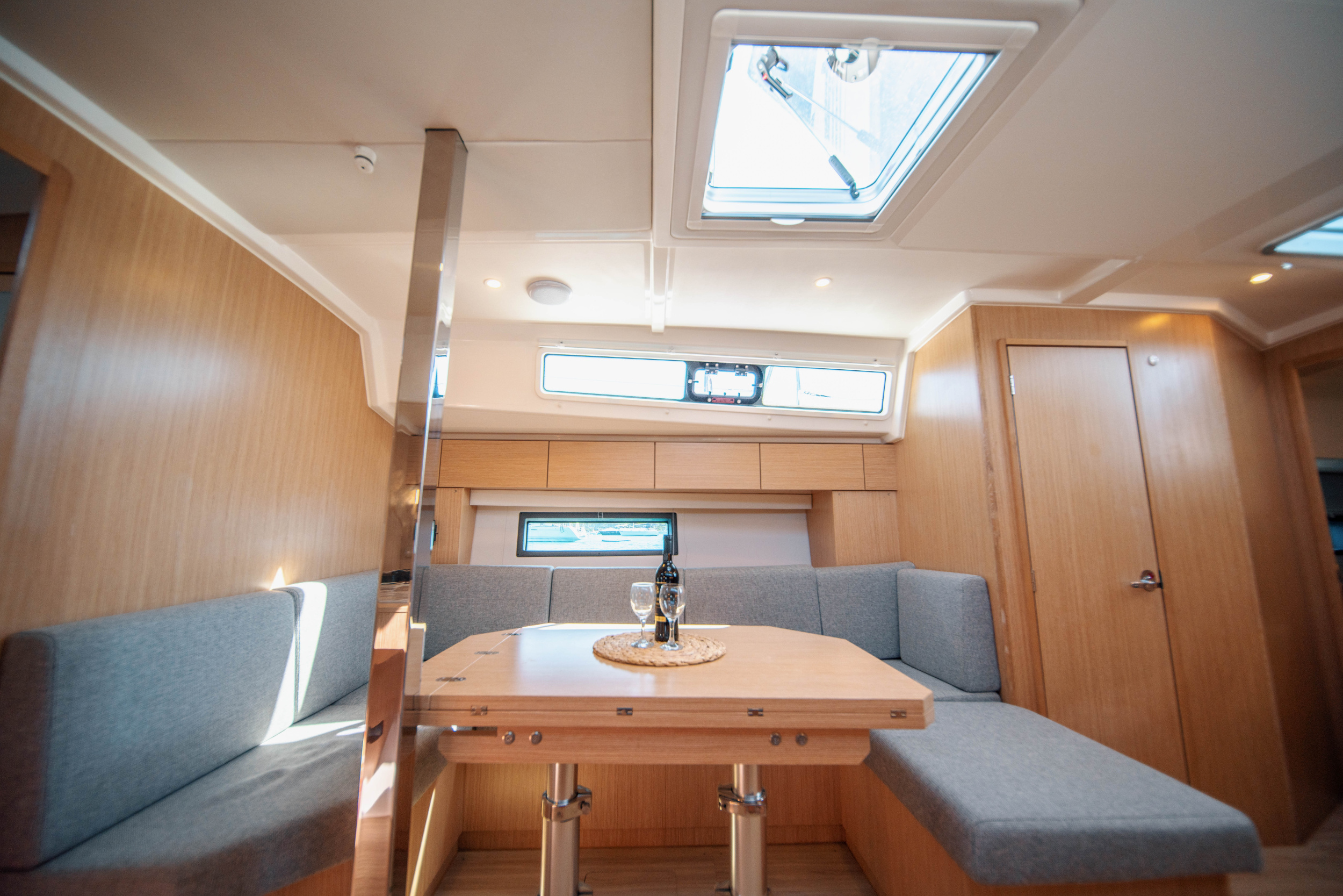Bavaria C42 — photo 18