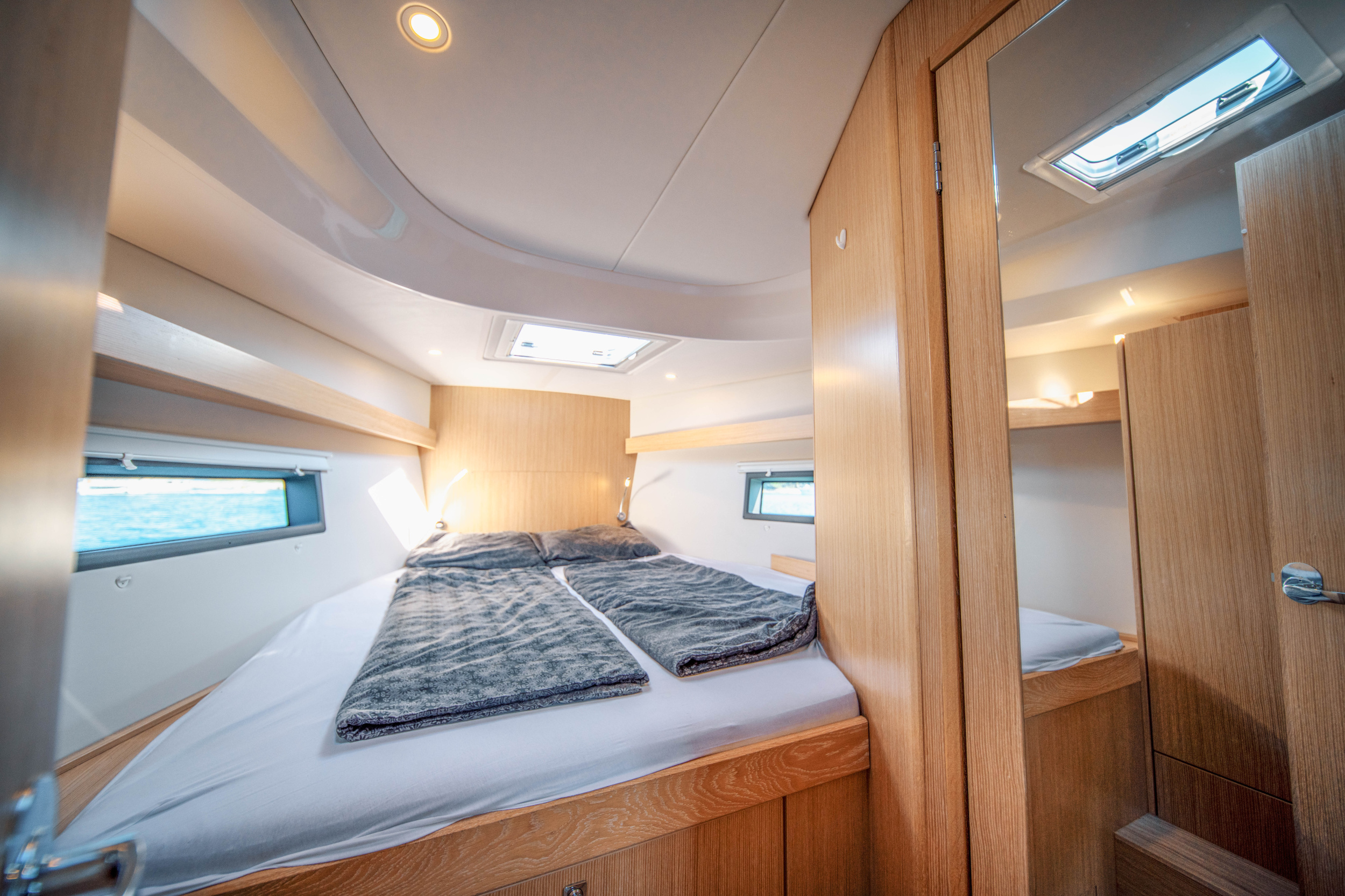 Bavaria C42 — photo 25