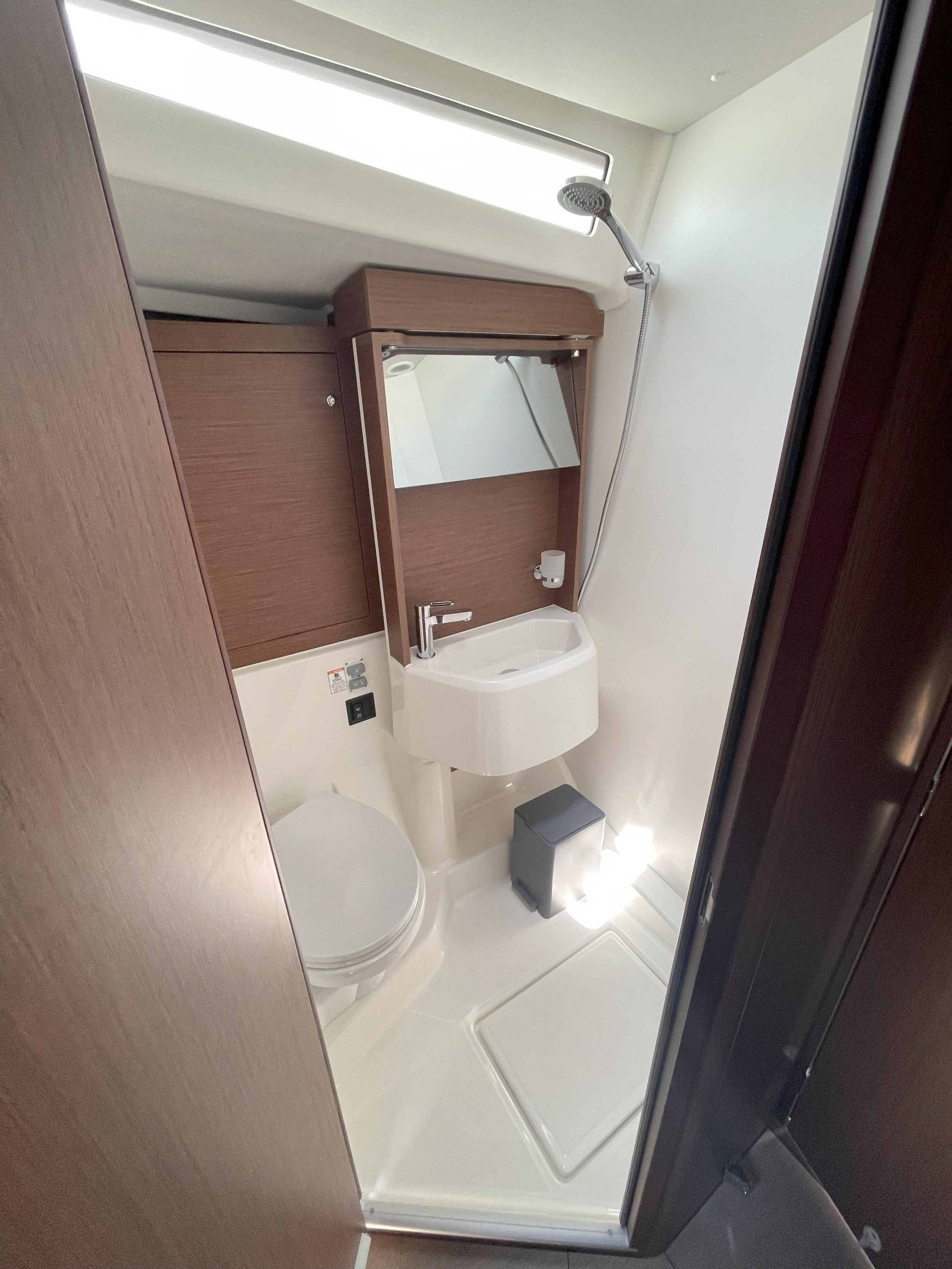 Oceanis 51.1 — photo 16