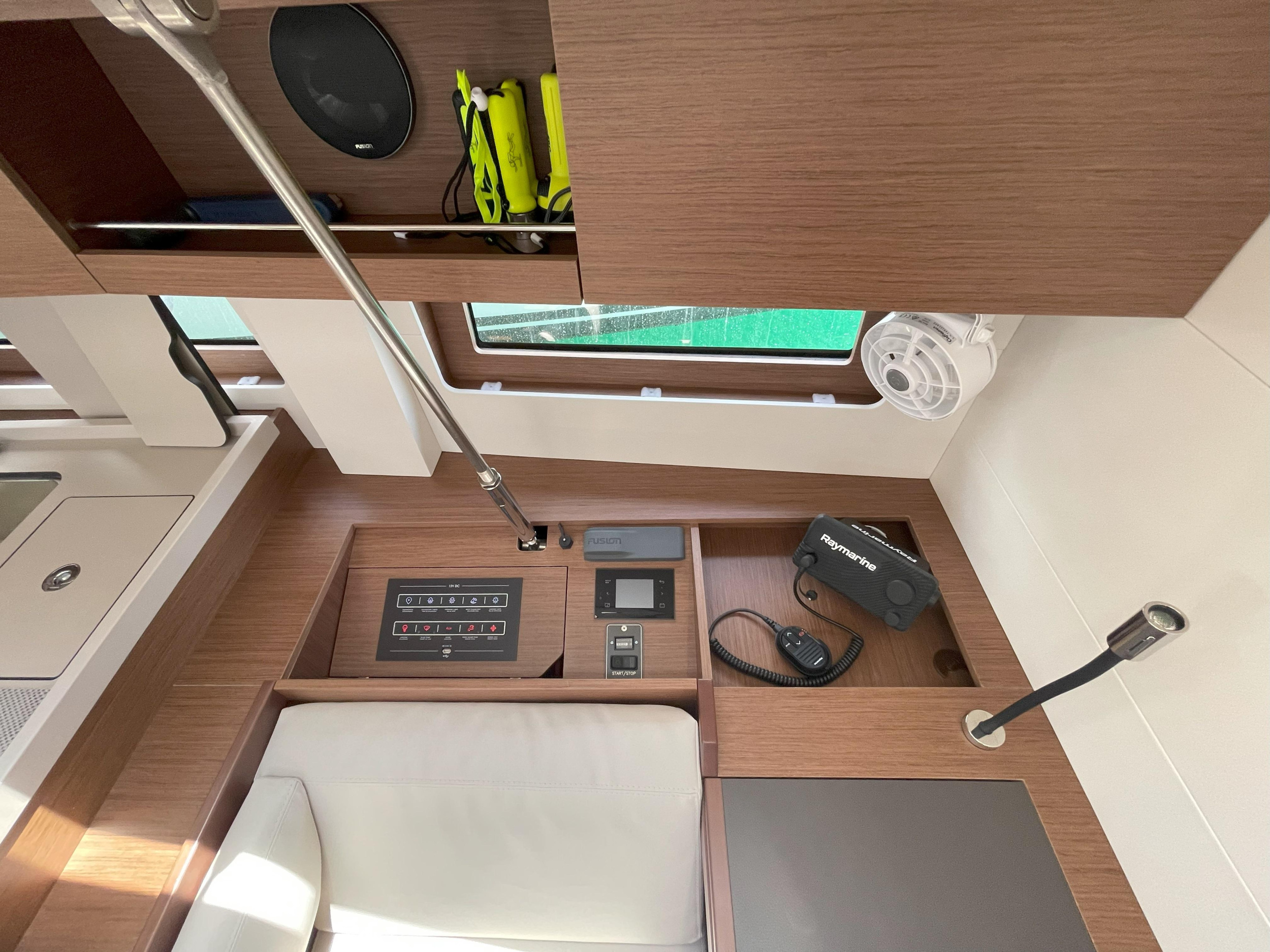 Oceanis 51.1 — photo 8