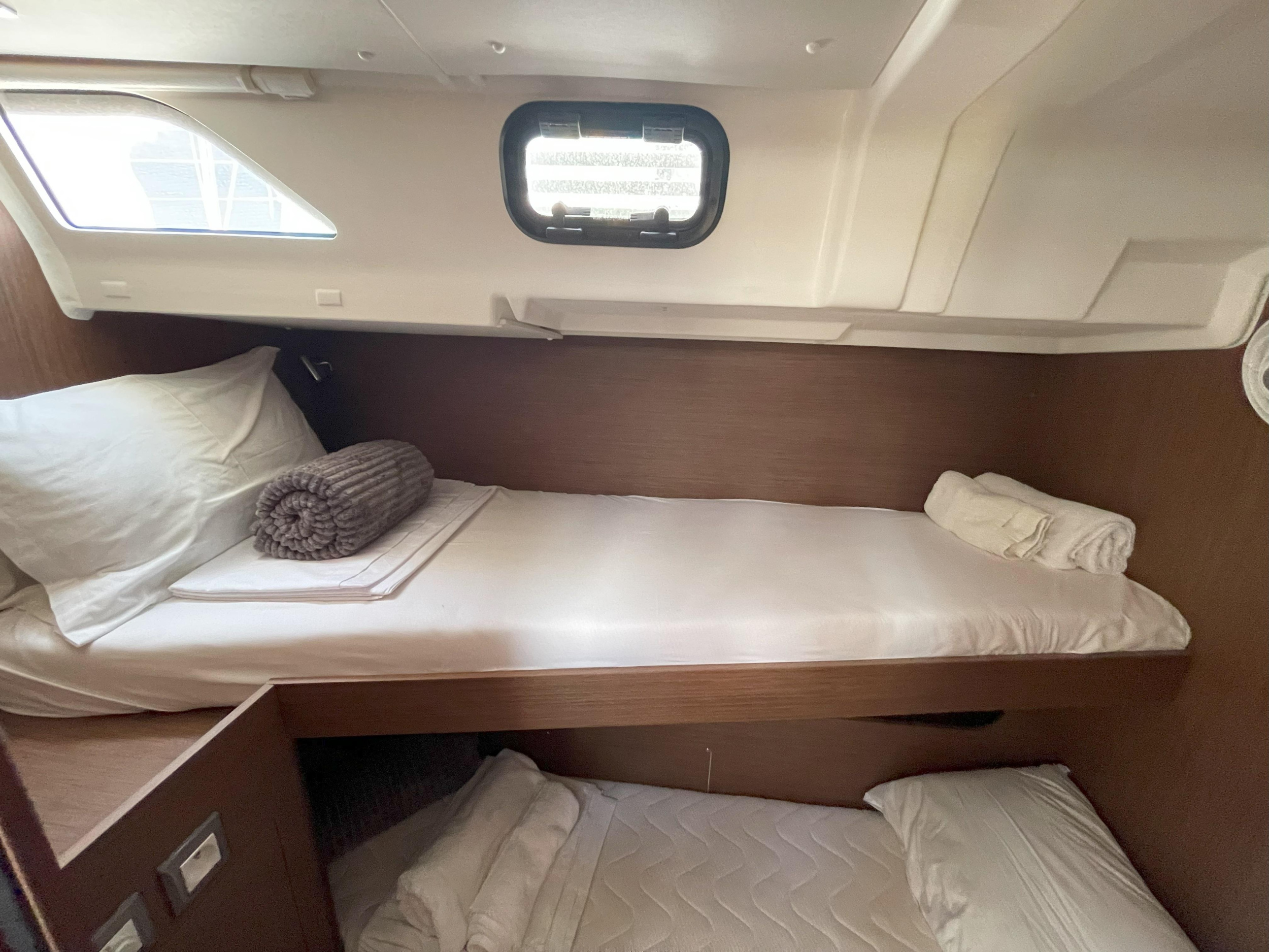 Oceanis 51.1 — photo 7