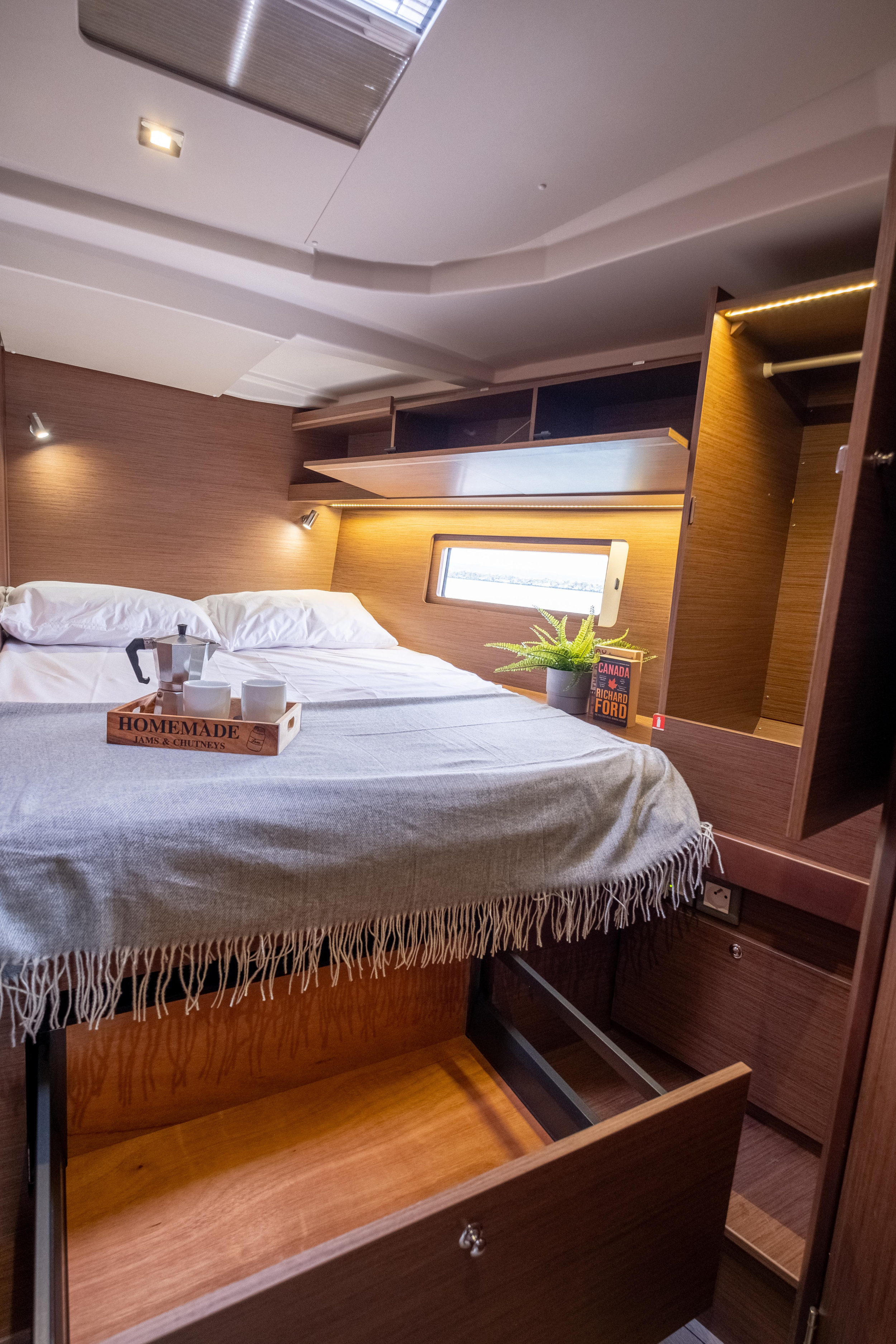 Oceanis 51.1 — photo 35