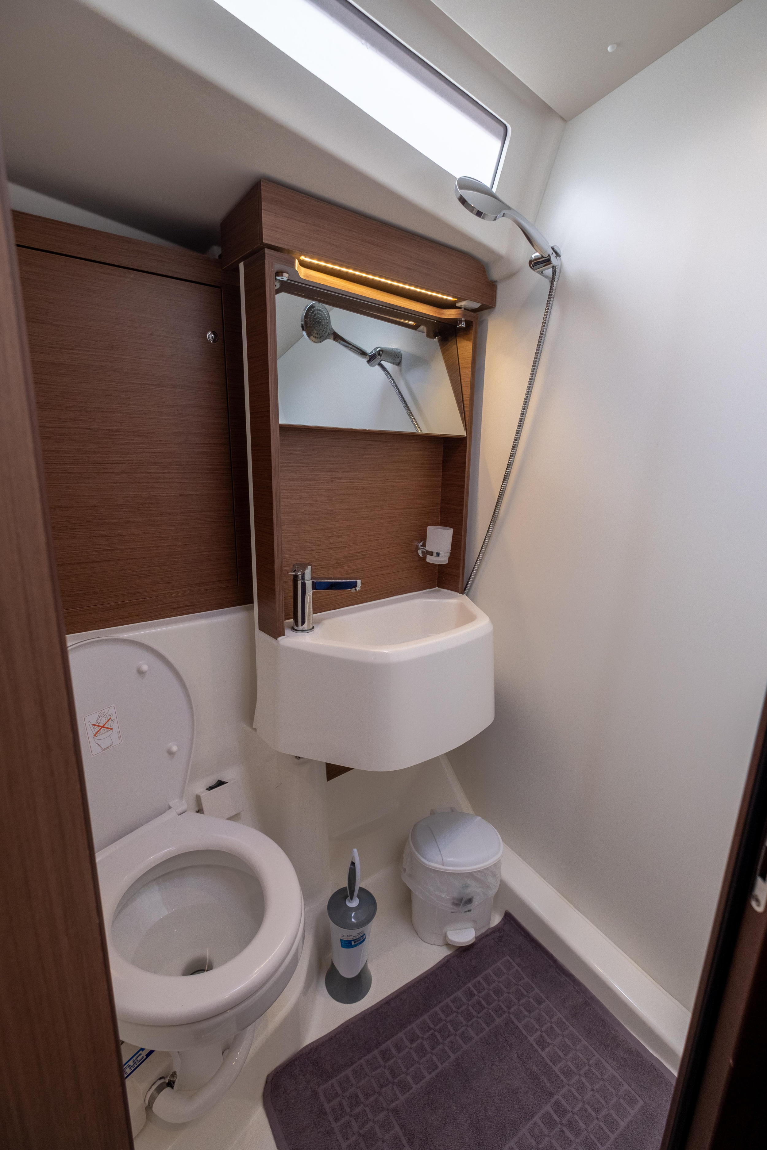 Oceanis 51.1 — photo 31
