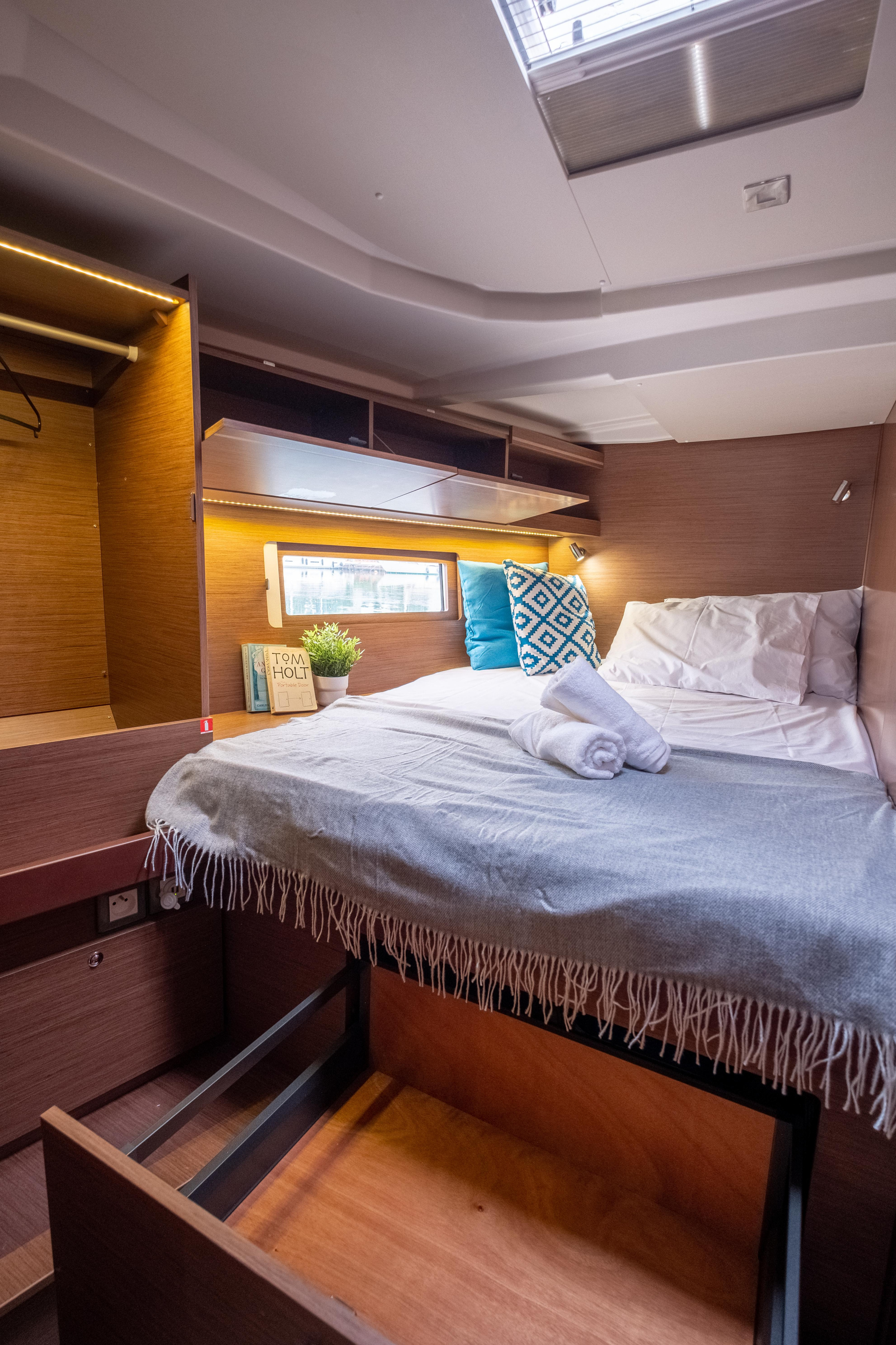 Oceanis 51.1 — photo 24