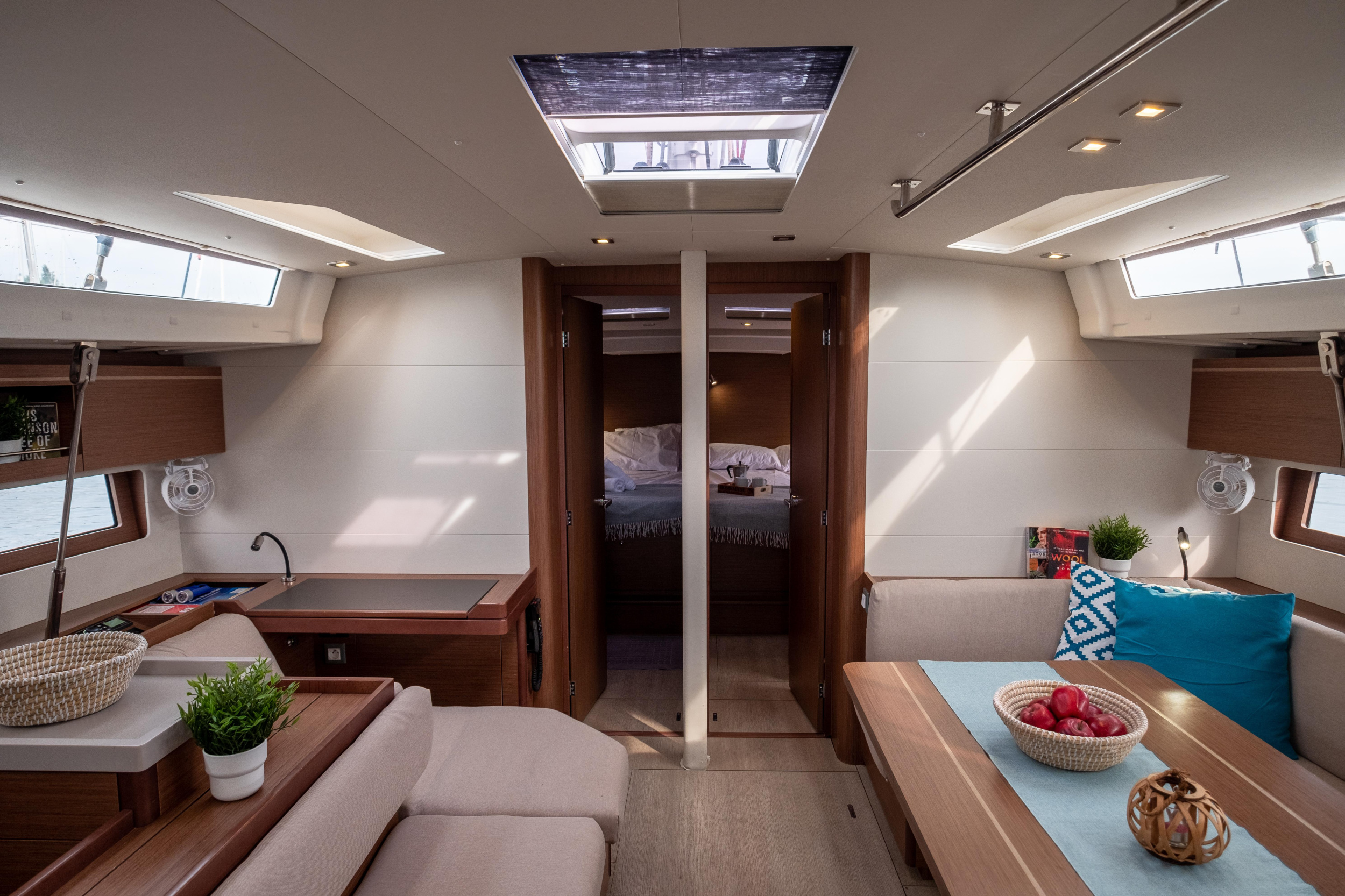 Oceanis 51.1 — photo 10
