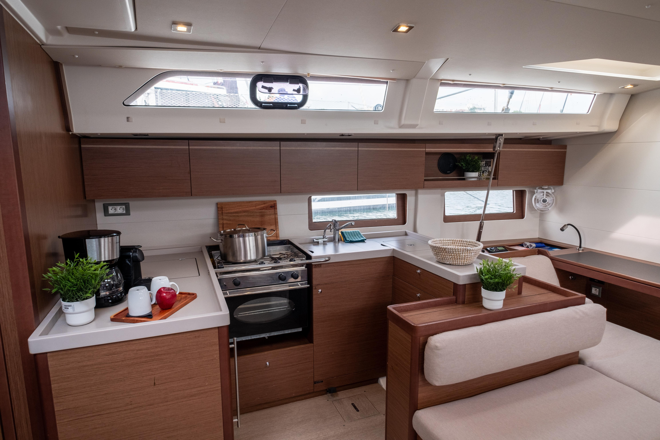 Oceanis 51.1 — photo 67
