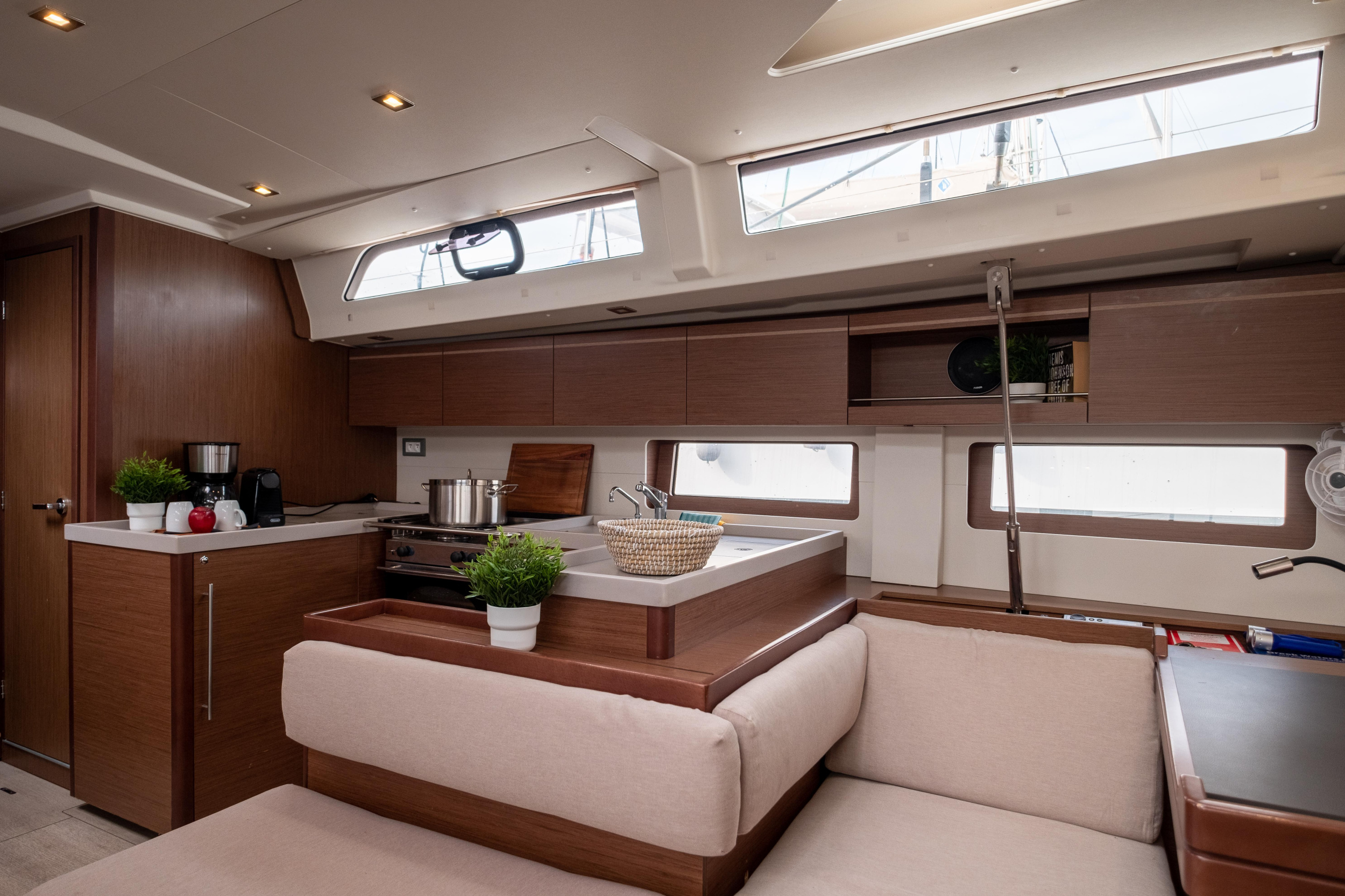 Oceanis 51.1 — photo 105