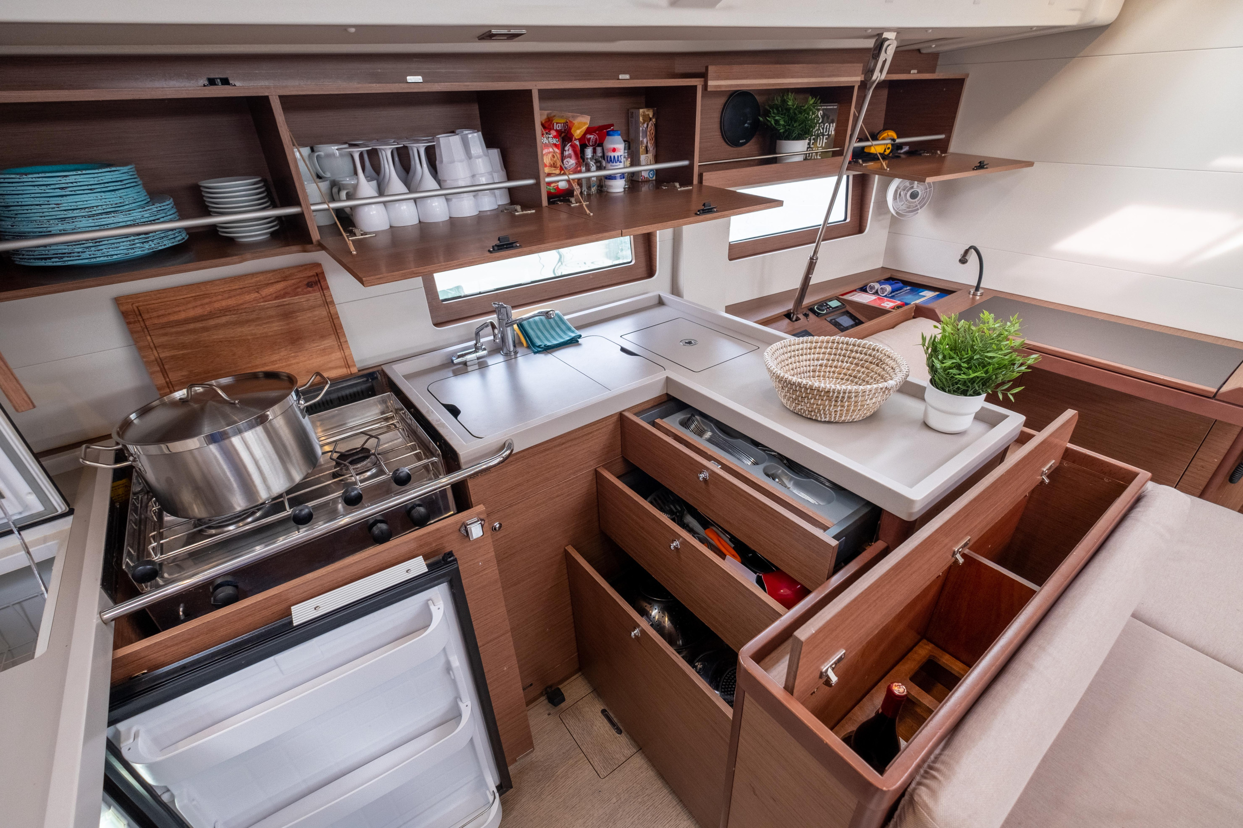 Oceanis 51.1 — photo 48
