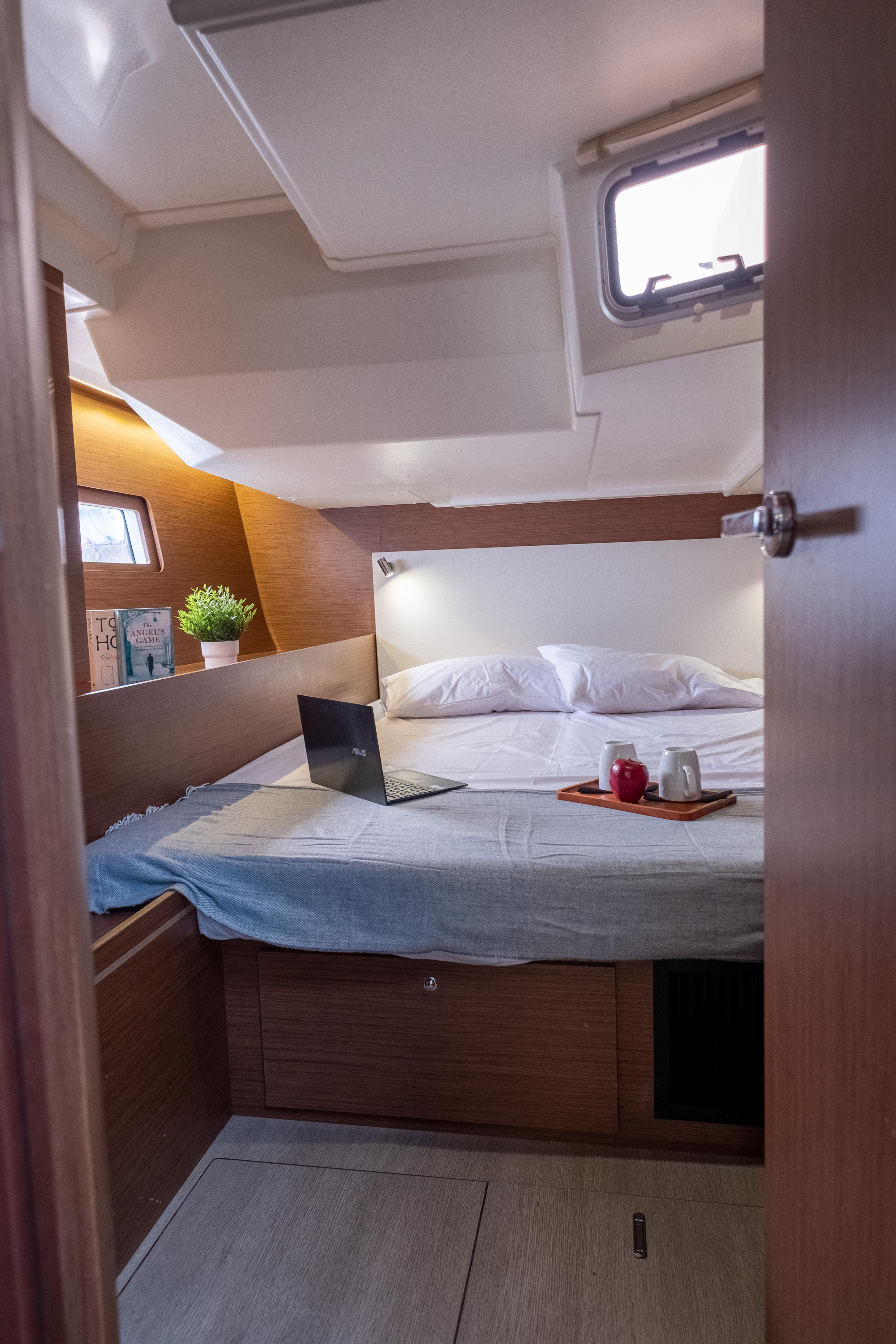 Oceanis 51.1 — photo 17
