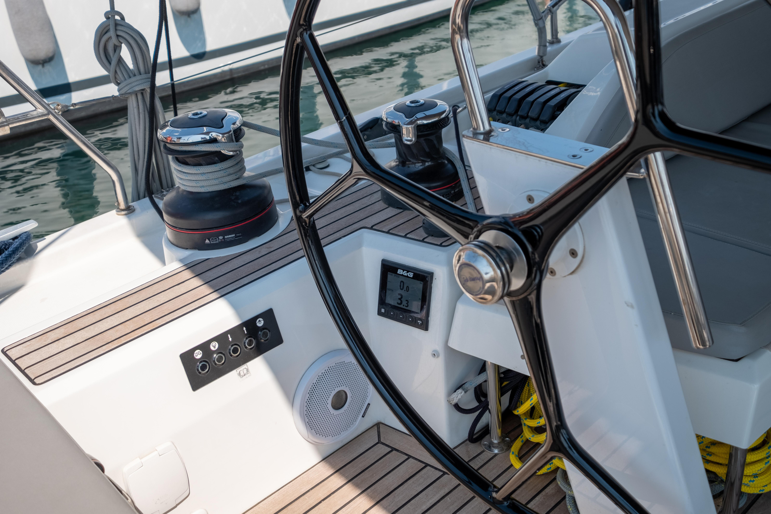 Oceanis 51.1 — photo 21