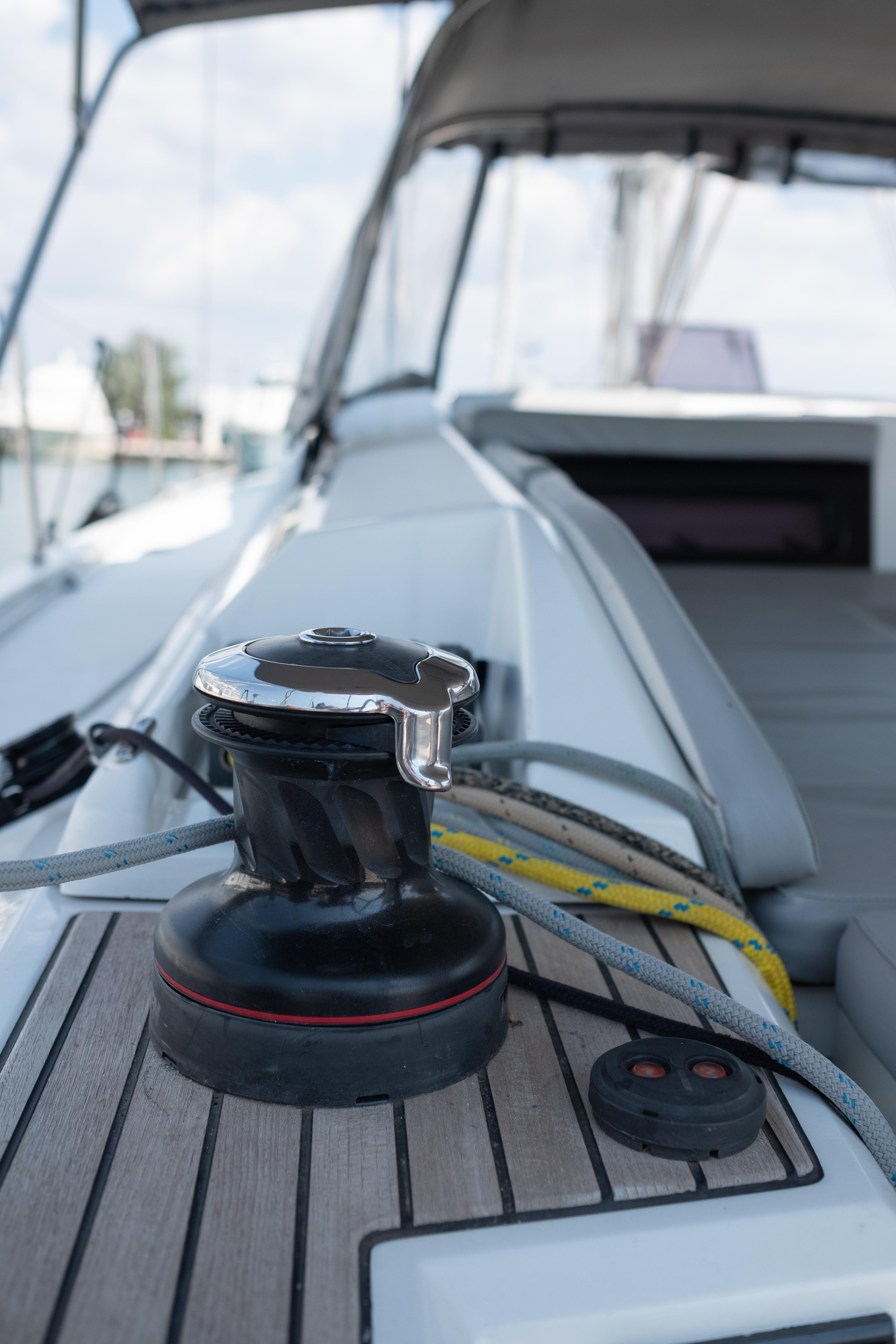 Oceanis 51.1 — photo 39