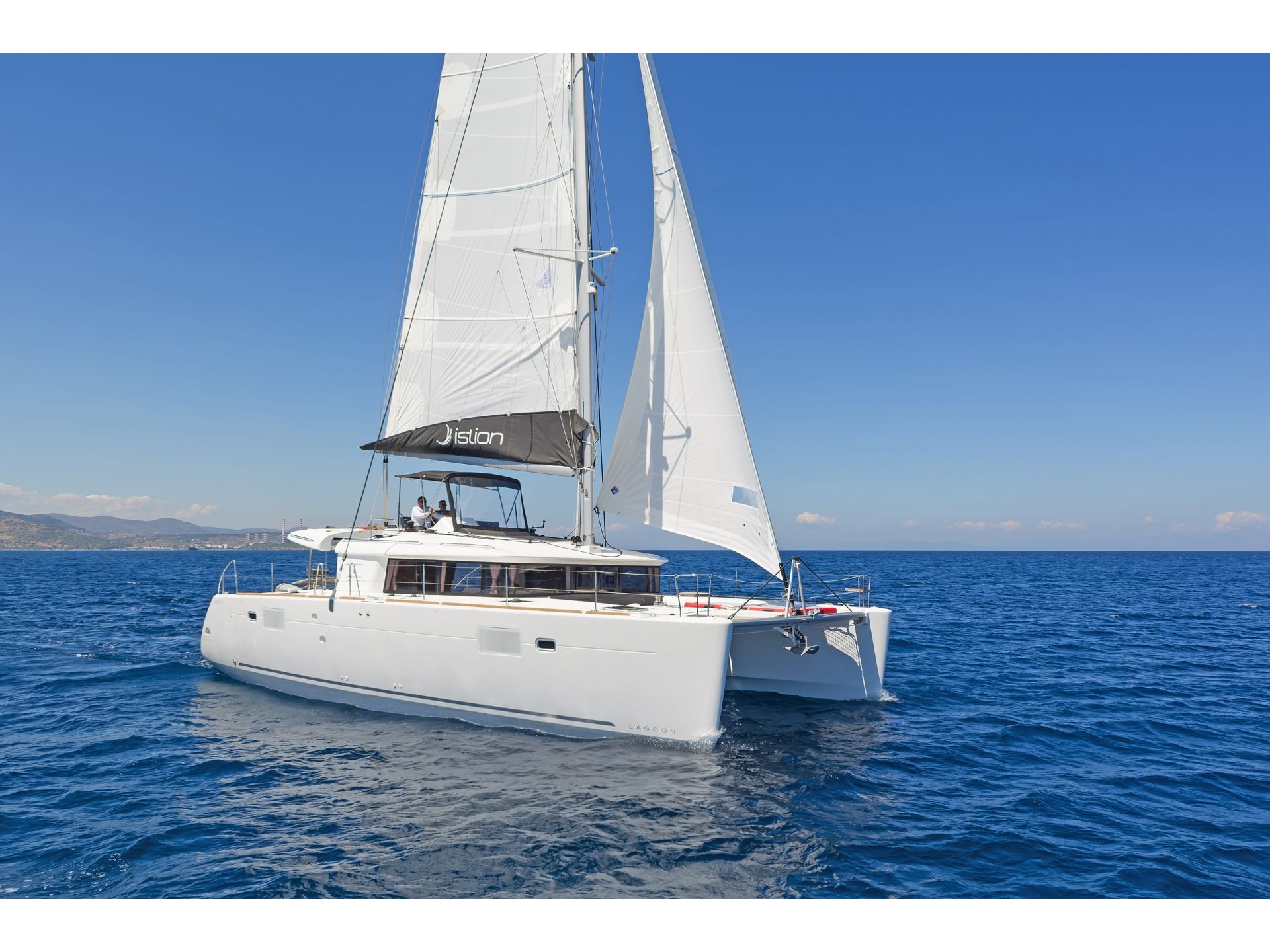 Lagoon 450 Fly & GEN & WM — photo 1