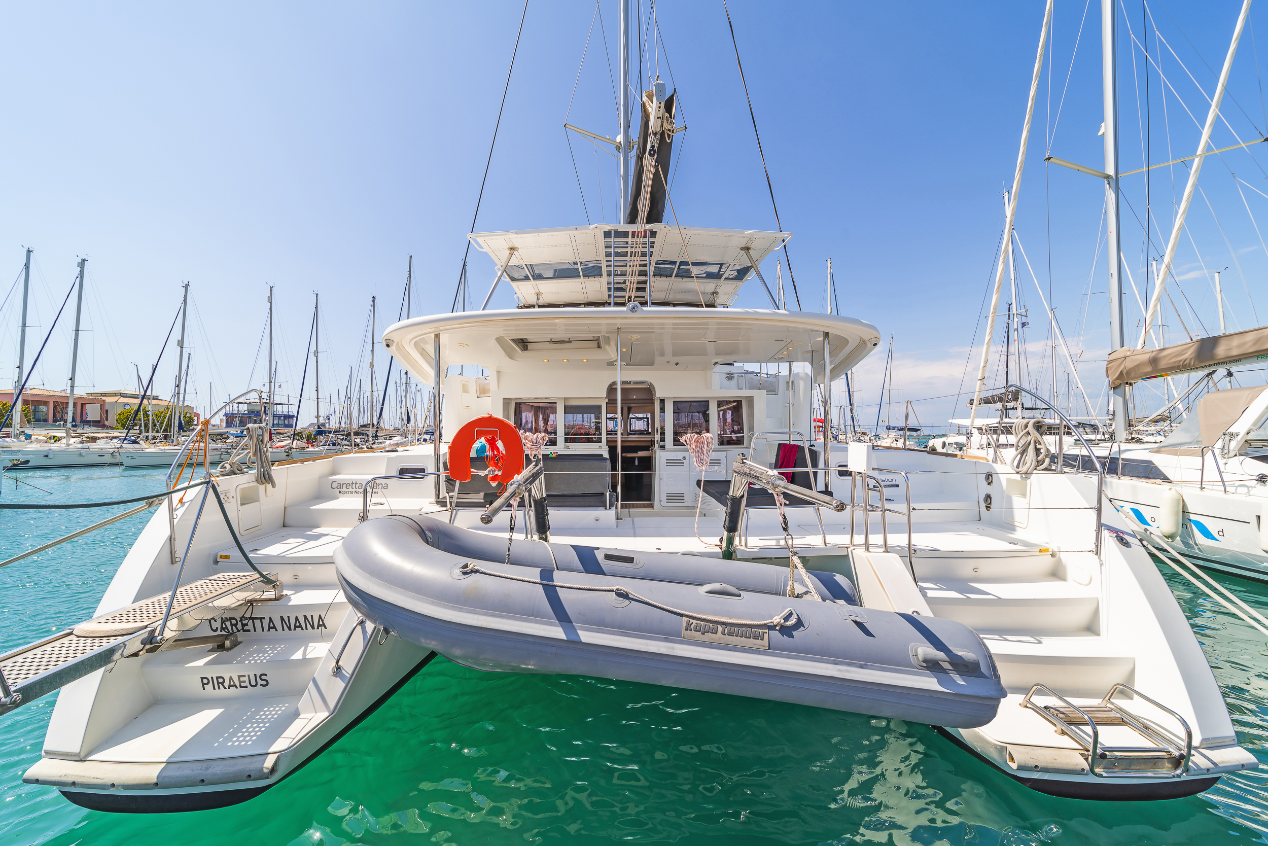Lagoon 450 Fly & GEN & WM — photo 17