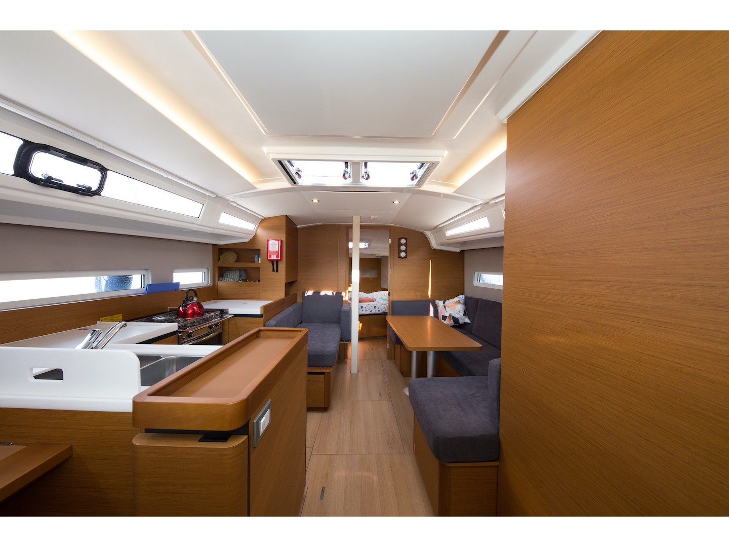 Sun Odyssey 410 — photo 3