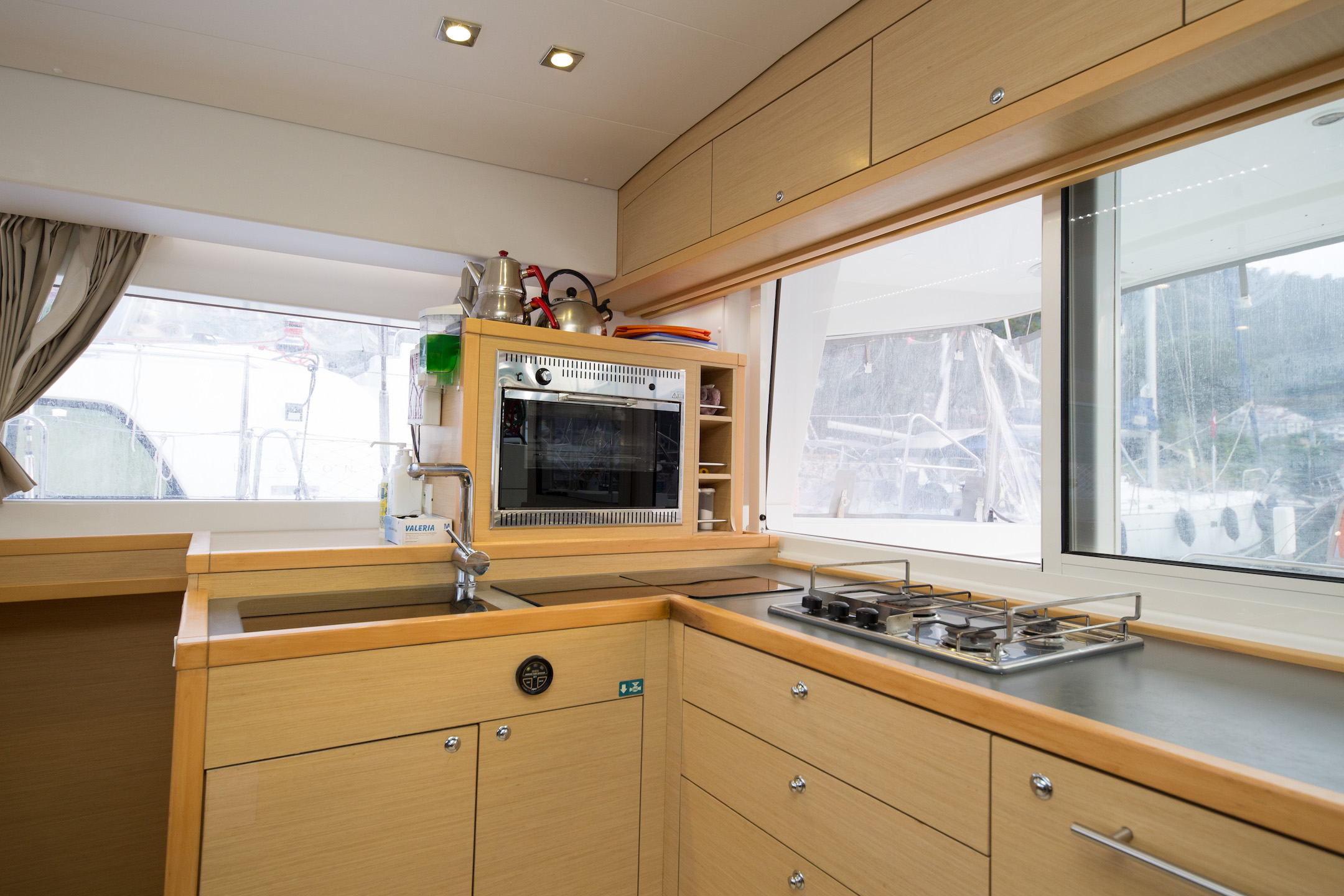Lagoon 400 S2 — photo 22