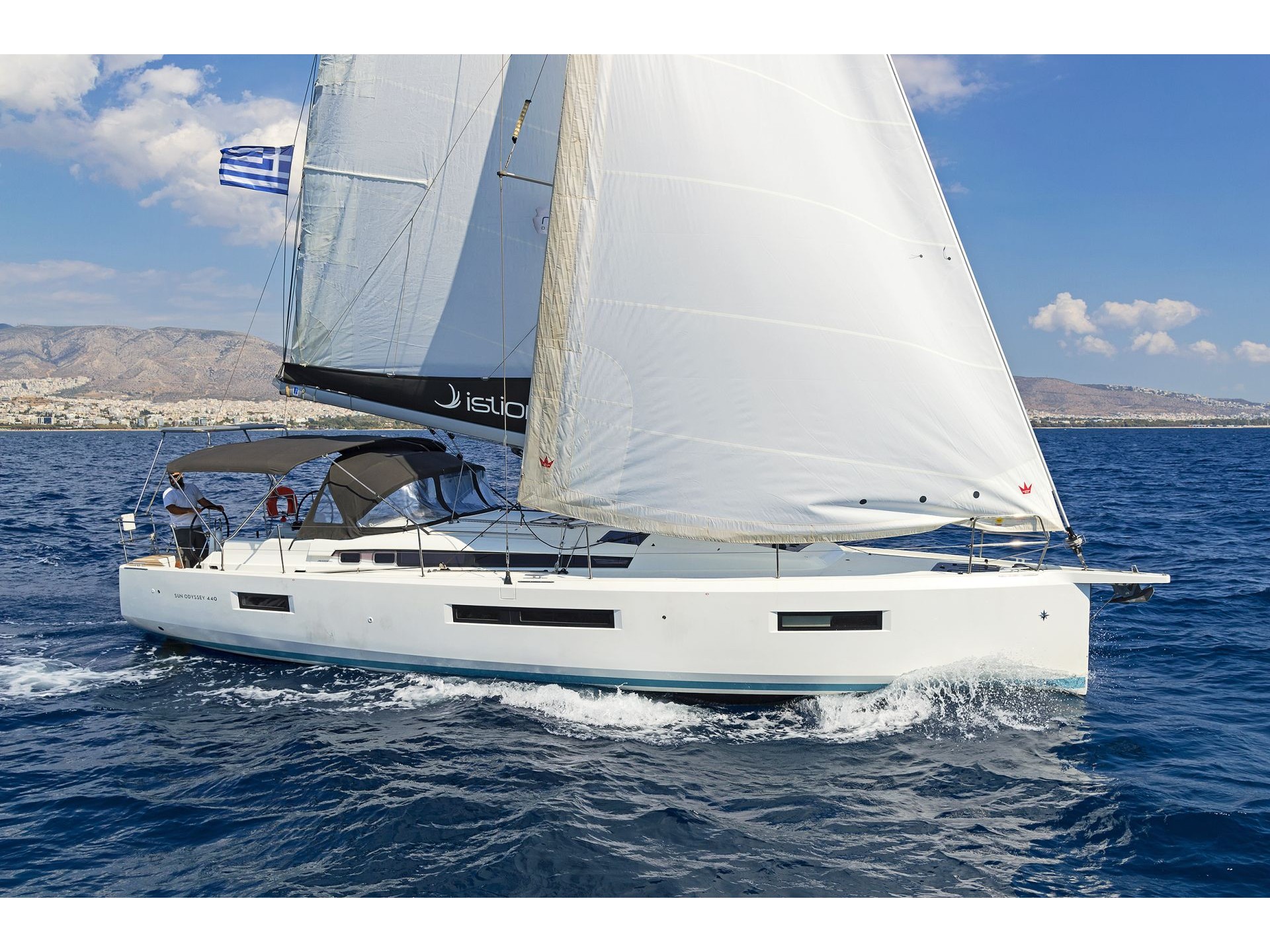 Sun Odyssey 440 — photo 1