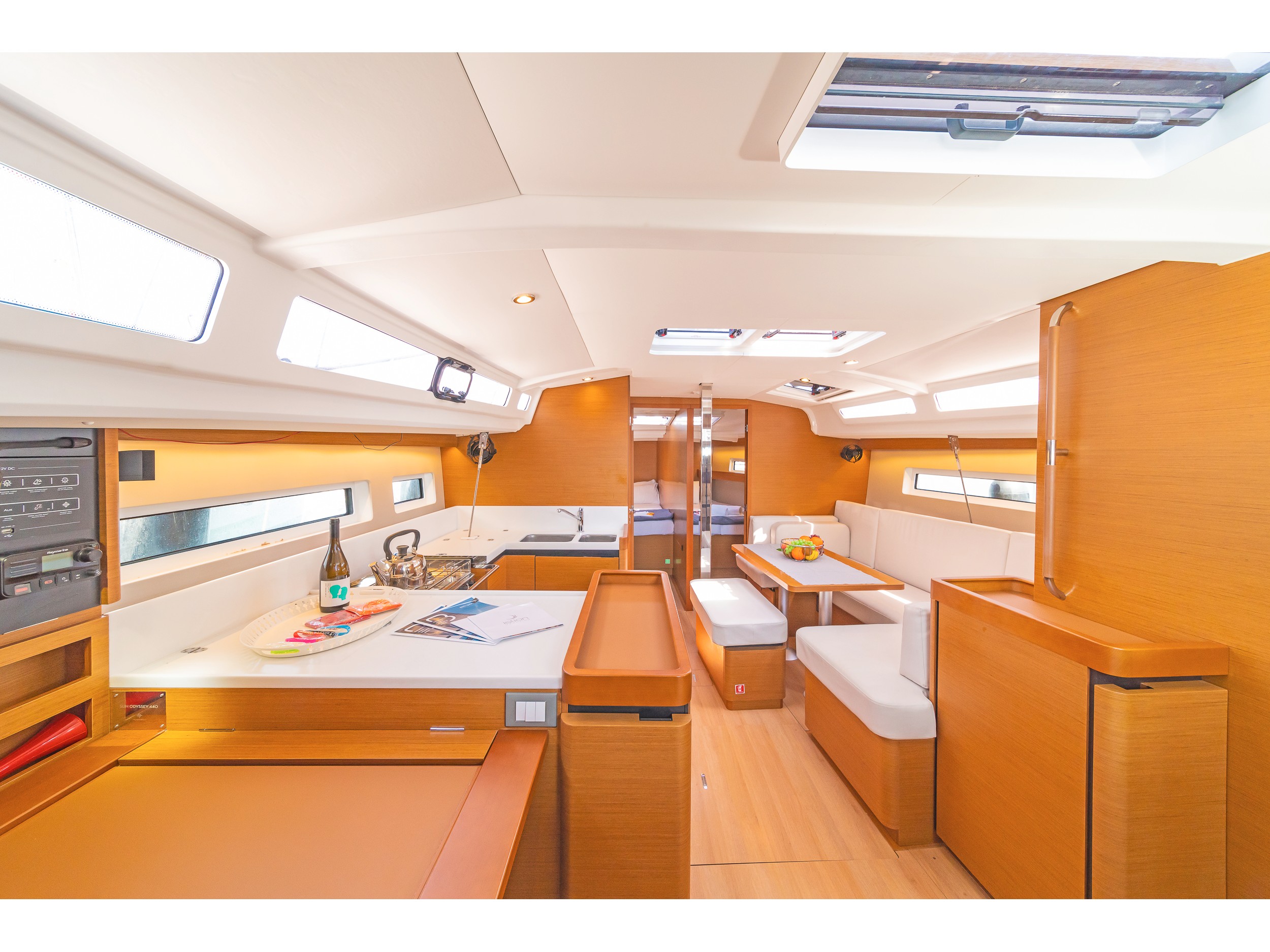 Sun Odyssey 440 — photo 6